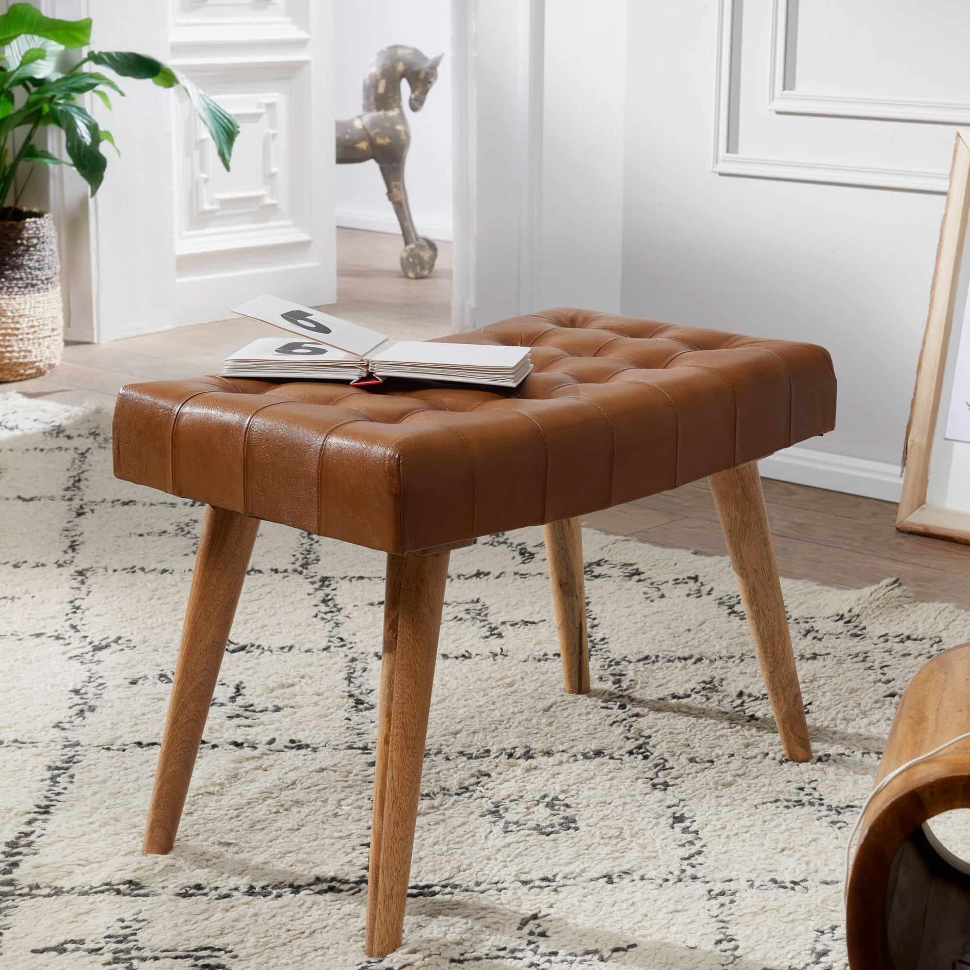 52305-WOHNLING-Sitzhocker-WL6-012-WL6-012_1 Stilvolles Echtleder-Sitzmöbel: Chesterfield Hocker