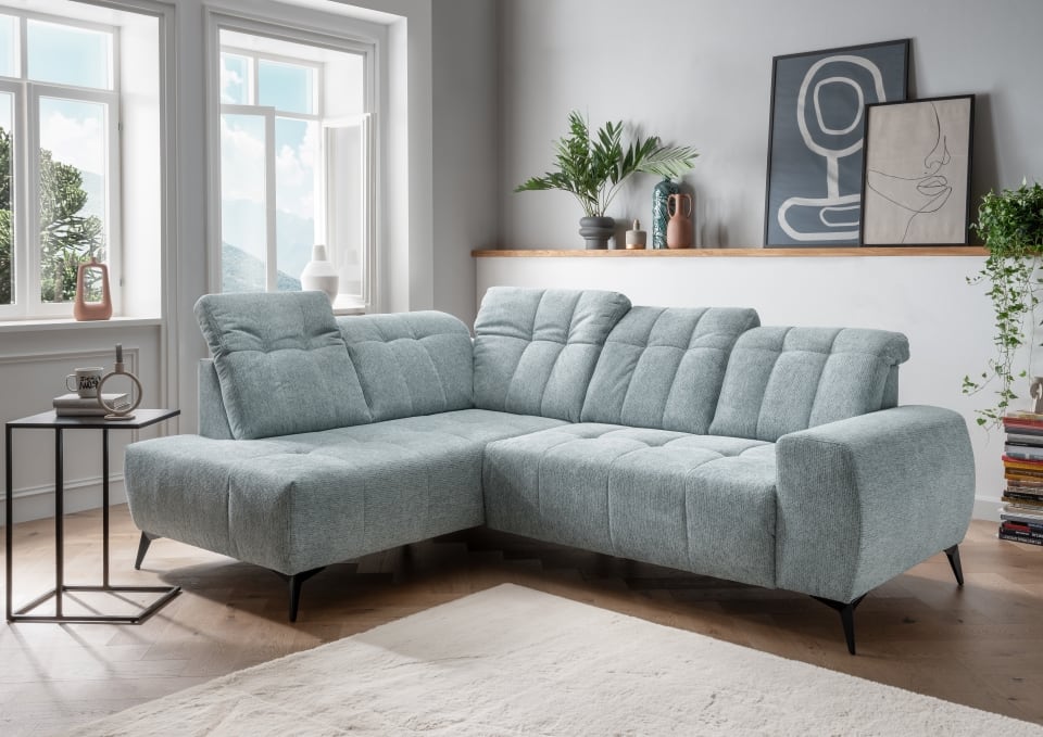 Ecksofa Sano von Benformato – Beidseitig bestellbar, Corto Stoff, Elektrofunktion & verstellbare Kopflehnen