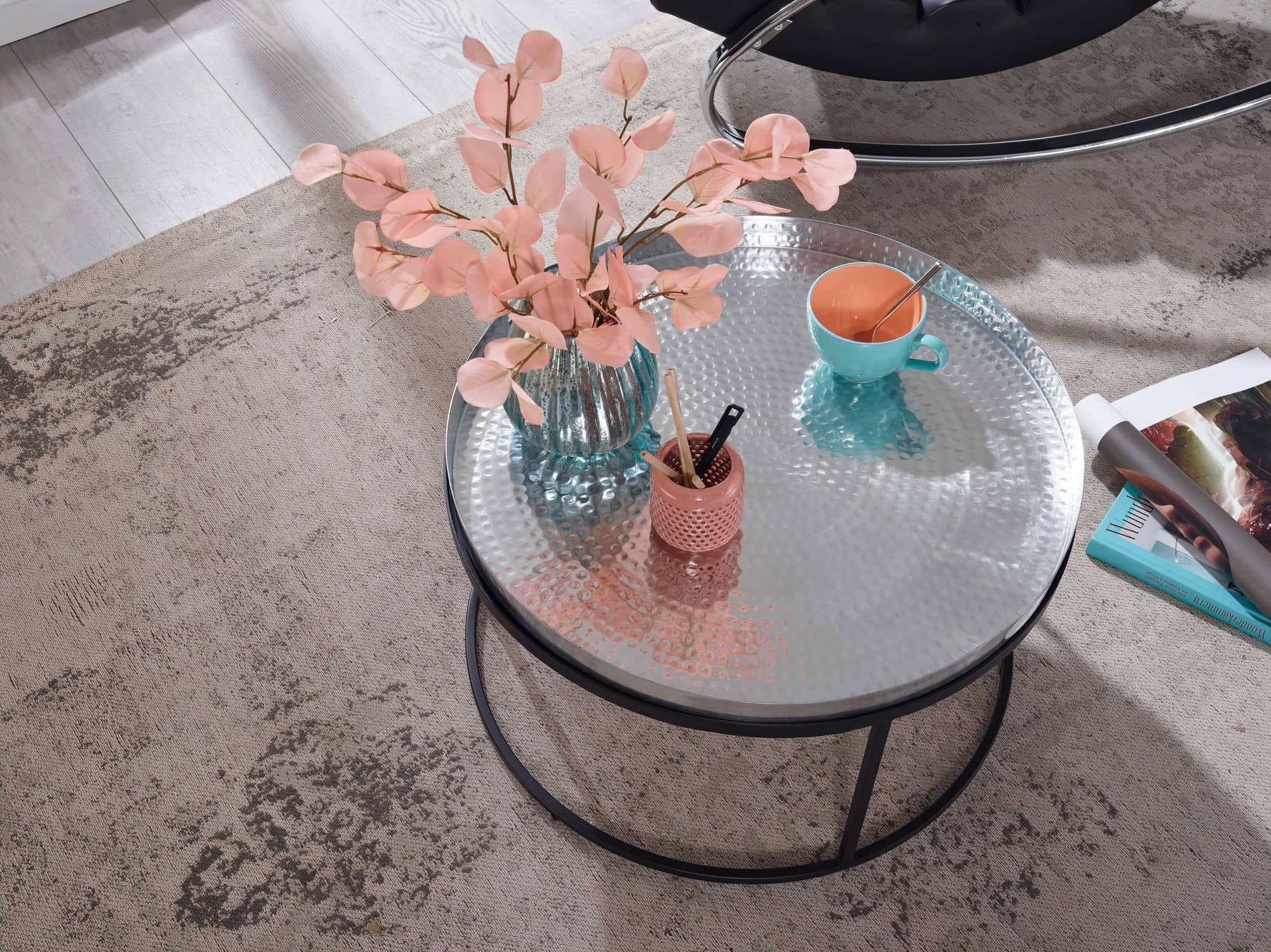 Couchtisch Hammerschlag Metall 62x62x36 cm Sofatisch Aluminium Silber Schwarz Couchtisch Hammerschlag Metall 62x62x36 cm Sofatisch Aluminium Silber Schwarz