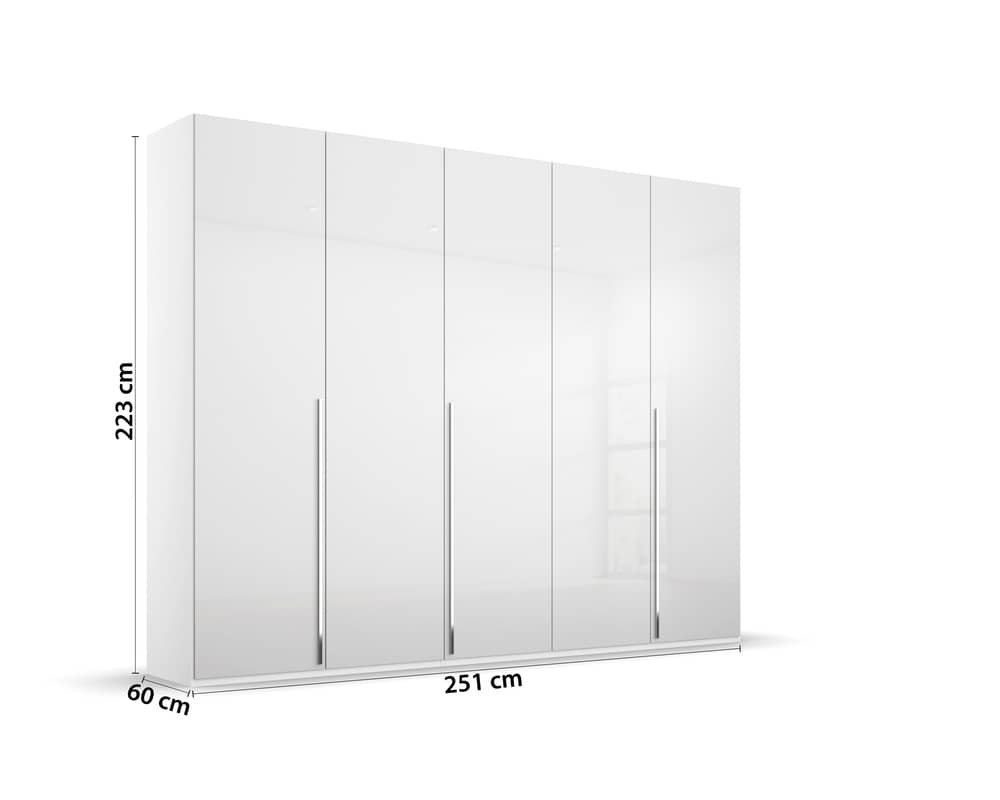 5-türiger Kleiderschrank Montclar - Drehtürenschrank mit integrierten Schubkasteneinsatz, Innenspiegel und Wäscheeinteilung von Rauch 5-türiger Kleiderschrank Montclar - Drehtürenschrank mit integrierten Schubkasteneinsatz, Innenspiegel und Wäscheeinteilung von Rauch