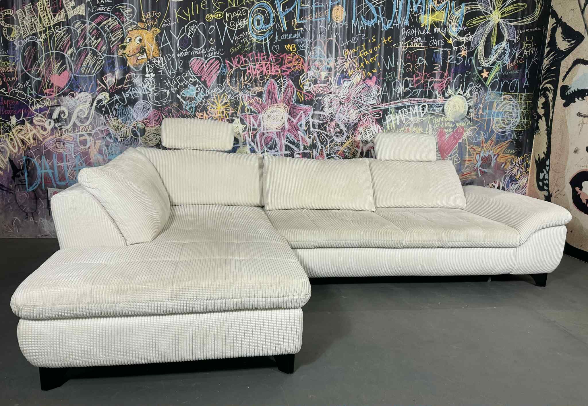 Sofa Charleen Beige Breitcord mit Schlaffunktion | Ausstellungsstück | Breitcord Sofa Charleen Beige Breitcord mit Schlaffunktion | Ausstellungsstück | Breitcord