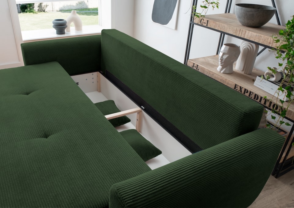 Benformato_Elia_3FBK_4822-6 Elegantes Wohnzimmermöbel: Sofa Elia mit Schlaffunktion, Moosgrün