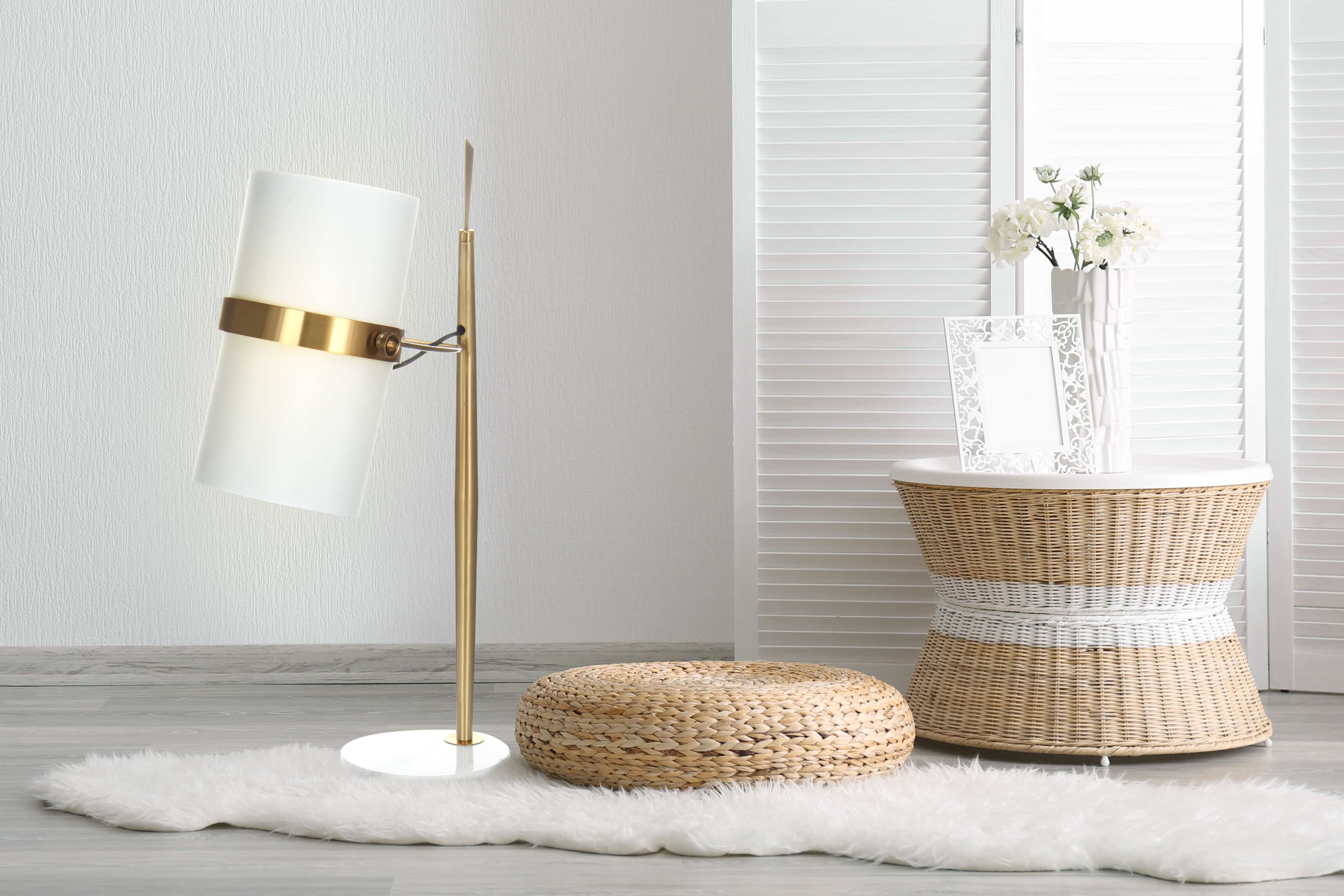 Tischlampe Novum 210 Weiß / Gold Tischlampe Novum 210 Weiß / Gold