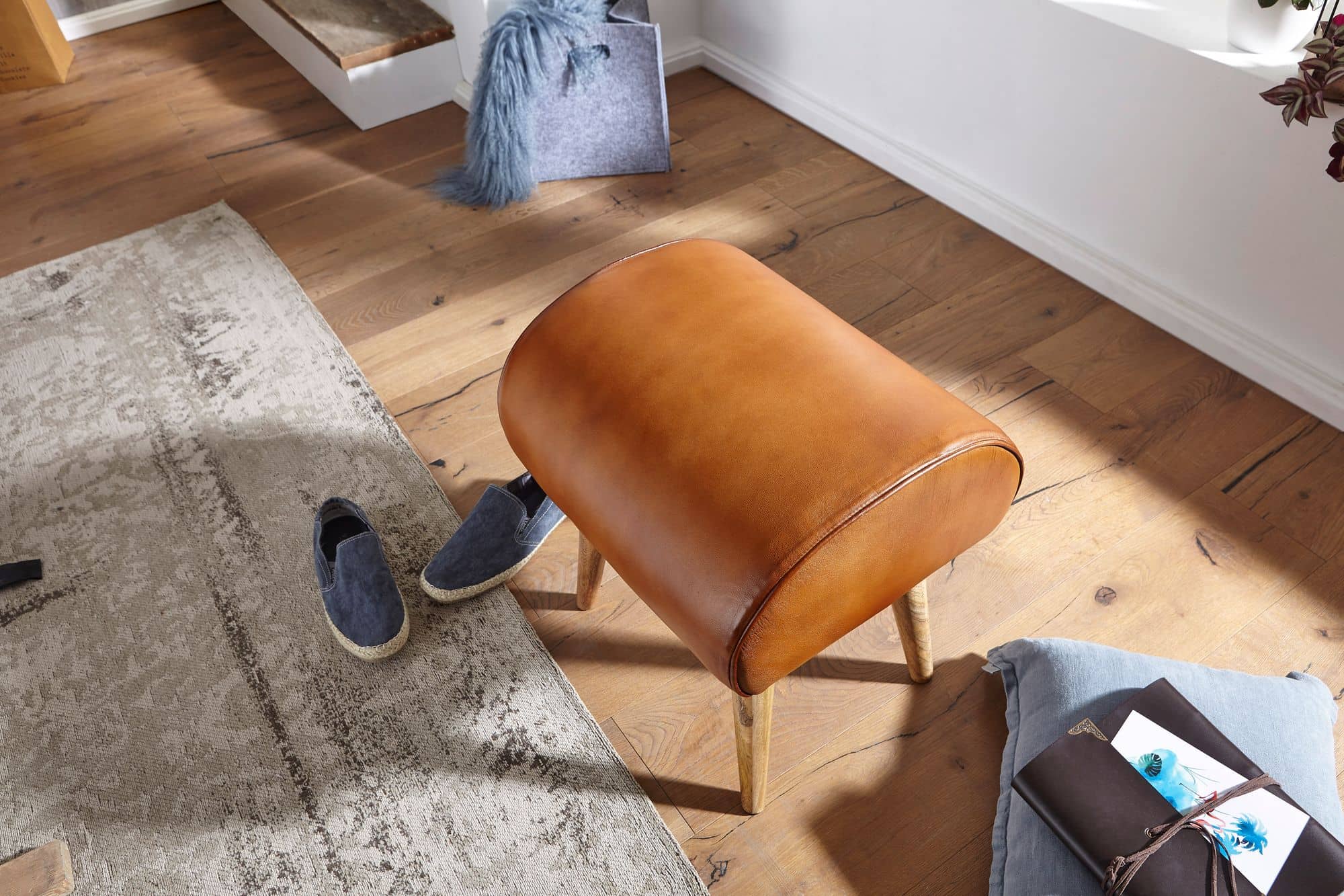 Sitzhocker Echtleder / Massivholz 45 x 53 x 40 cm Moderner Lederhocker Sitzhocker Echtleder / Massivholz 45 x 53 x 40 cm Moderner Lederhocker