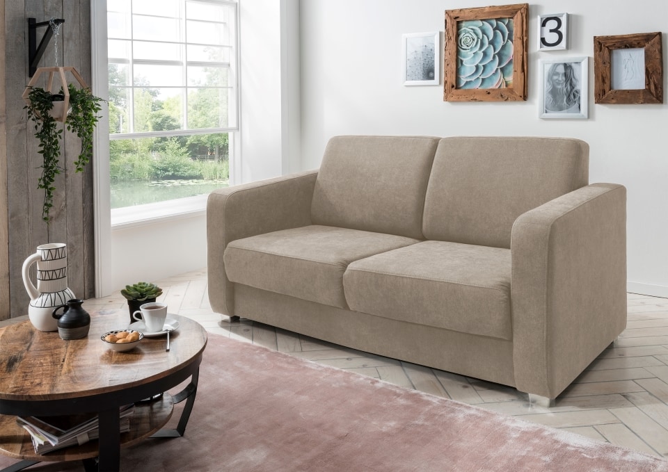 Benformato_Mia_2F_3615-1 Taupe Eleganz: Das Sofa Mia von Benformato - Perfekt für Ihr Wohnzimmer