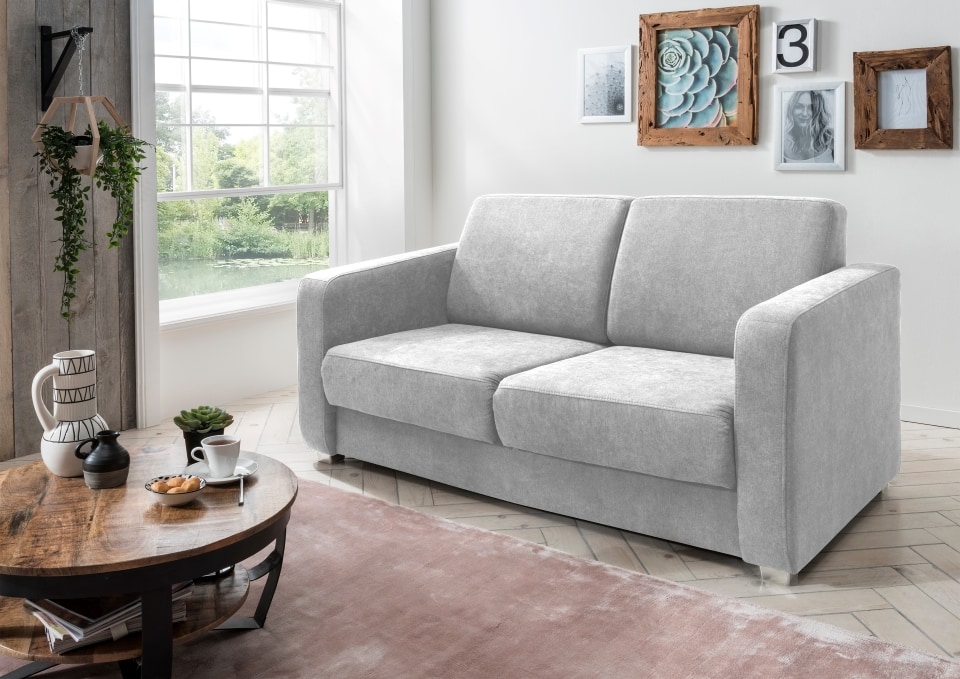 Benformato_Mia_2F_3611-4 Silberne Eleganz: Das Sofa Mia von Benformato - Perfektion für Ihr Wohnzimmer