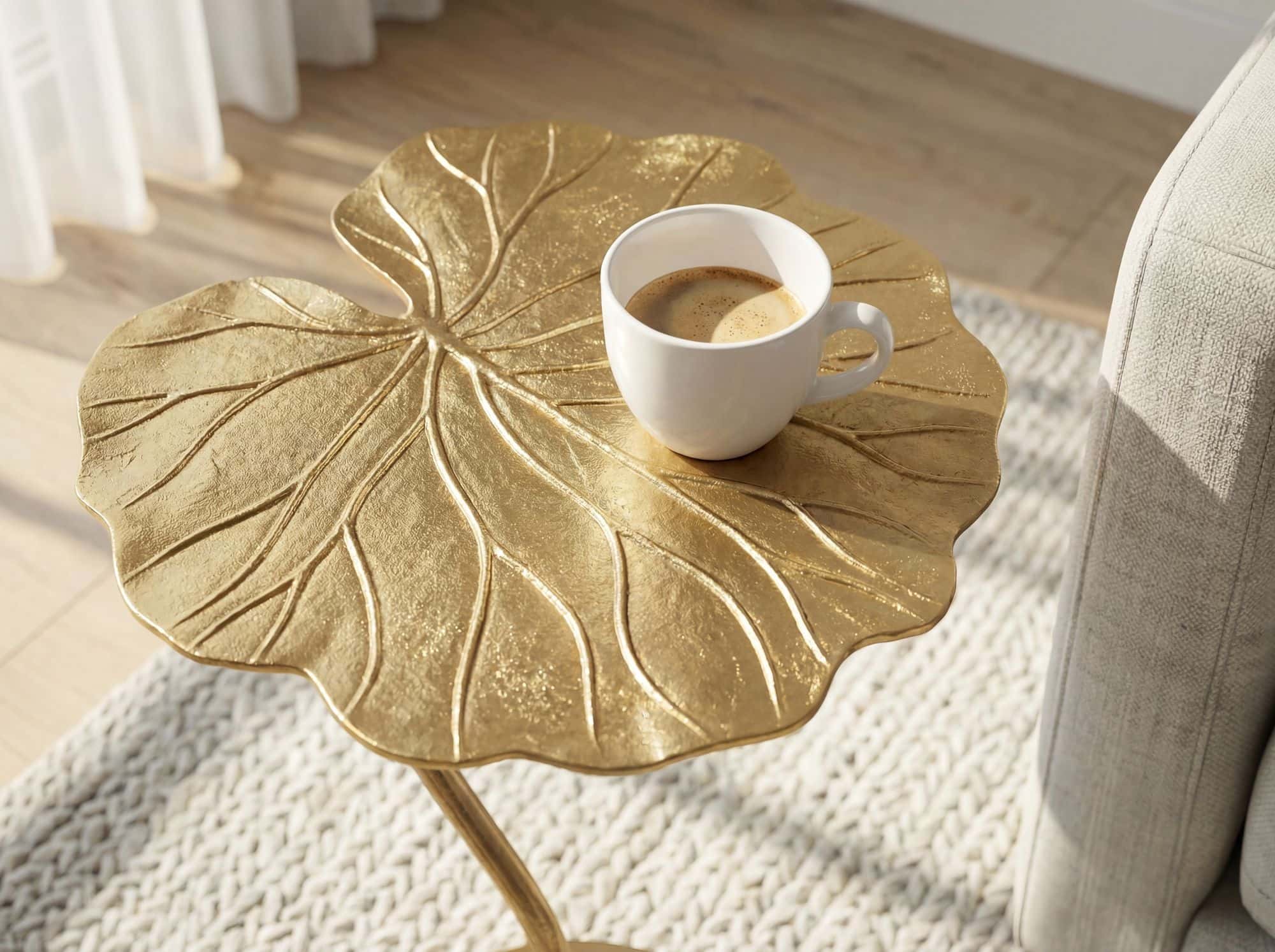 Beistelltisch Aluminium Gold 40x38cm - Design Blatt Anstelltisch Wohnzimmertisch - Moderner Loungetisch - Edler Blumentisch Couchtisch Wohnzimmer Handmade