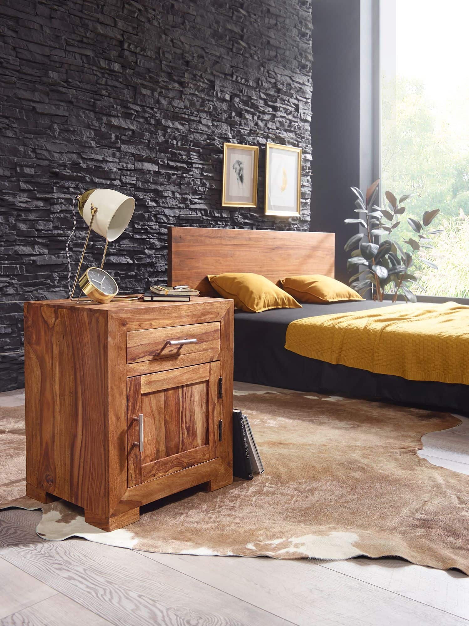 40333-WOHNLING-Nachttisch-MUMBAI-Massivholz-Shees_1 Nachttisch MUMBAI Massivholz Sheesham Design Nachtkommode 60 cm mit Schublade und Tür Nachtschrank für Boxspringbett