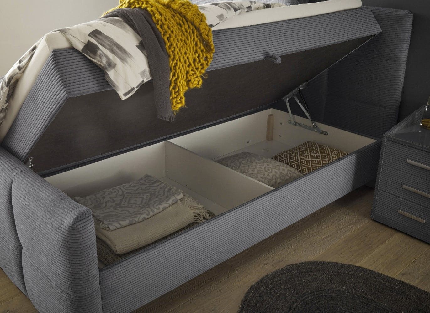 Boxspringbett Tijuana mit Bettkasten Breitcord Boxspringbett Tijuana mit Bettkasten Breitcord