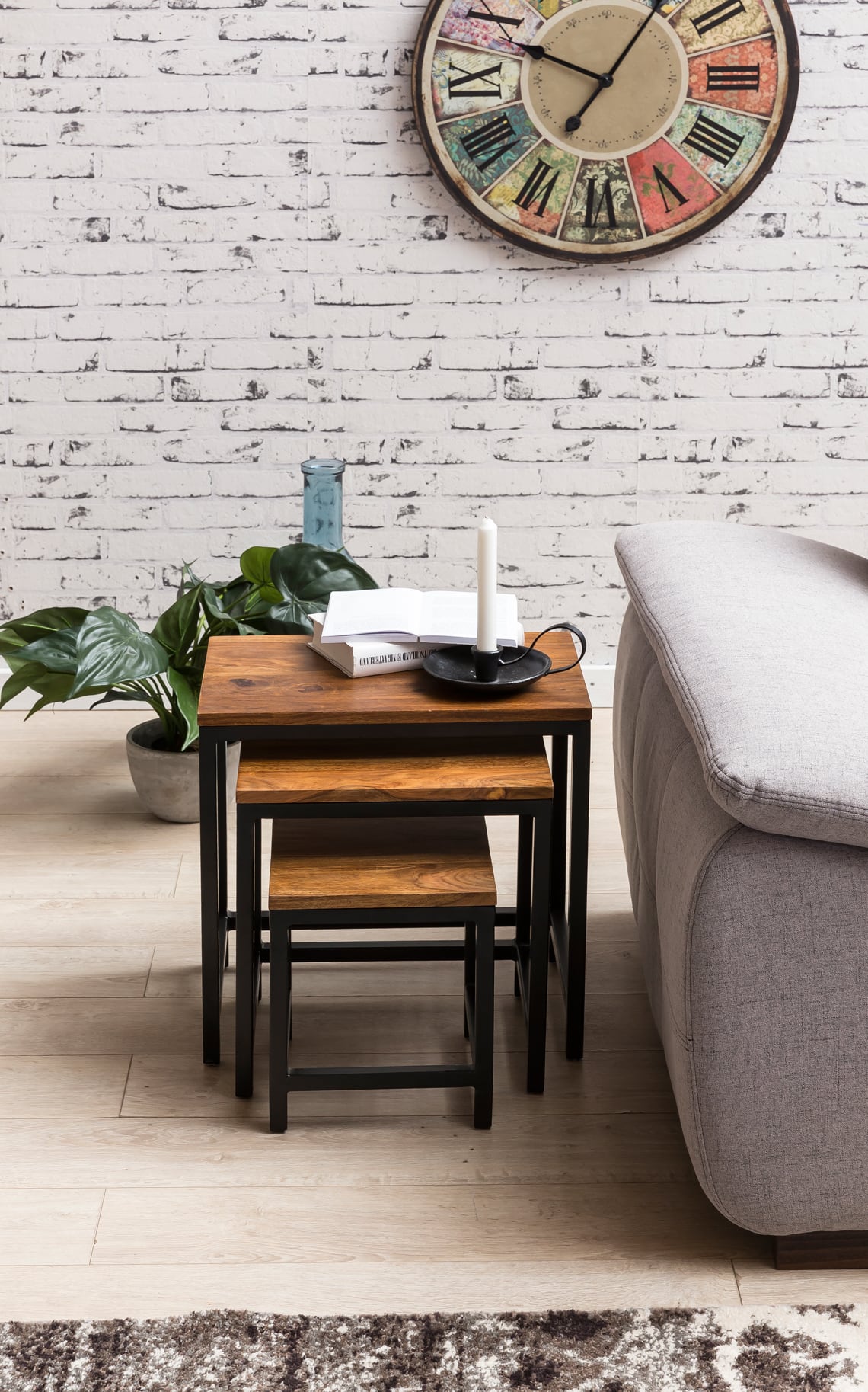 44784-WOHNLING-Satztisch-Beistelltisch-Sheesham-3_1 3er Set Design Beistelltisch AKOLA Sheesham Satztisch Metallbeine