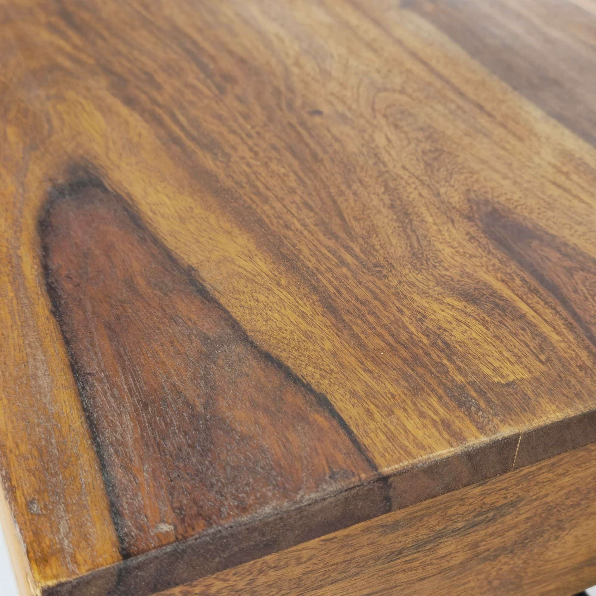 Couchtisch Sheesham Massivholz rechteckig 120cm · Wohnzimmertisch mit Metallgestell · Handgefertigter Sofatisch im modernen Industrial Design mit stabiler Tischplatte Couchtisch Sheesham Massivholz rechteckig 120cm · Wohnzimmertisch mit Metallgestell · Handgefertigter Sofatisch im modernen Industrial Design mit stabiler Tischplatte