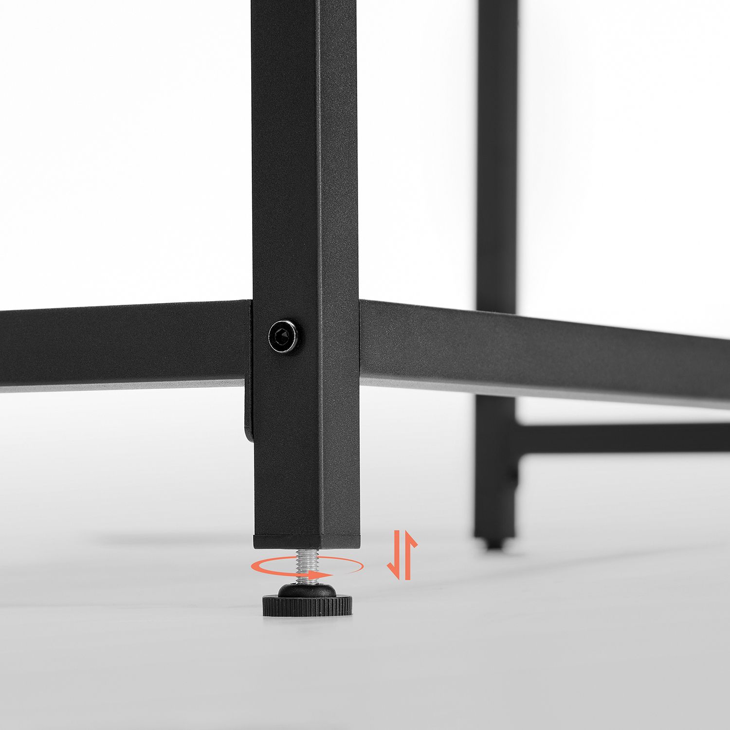 Schmaler Bürotisch im Industrie-Design Schmaler Bürotisch im Industrie-Design