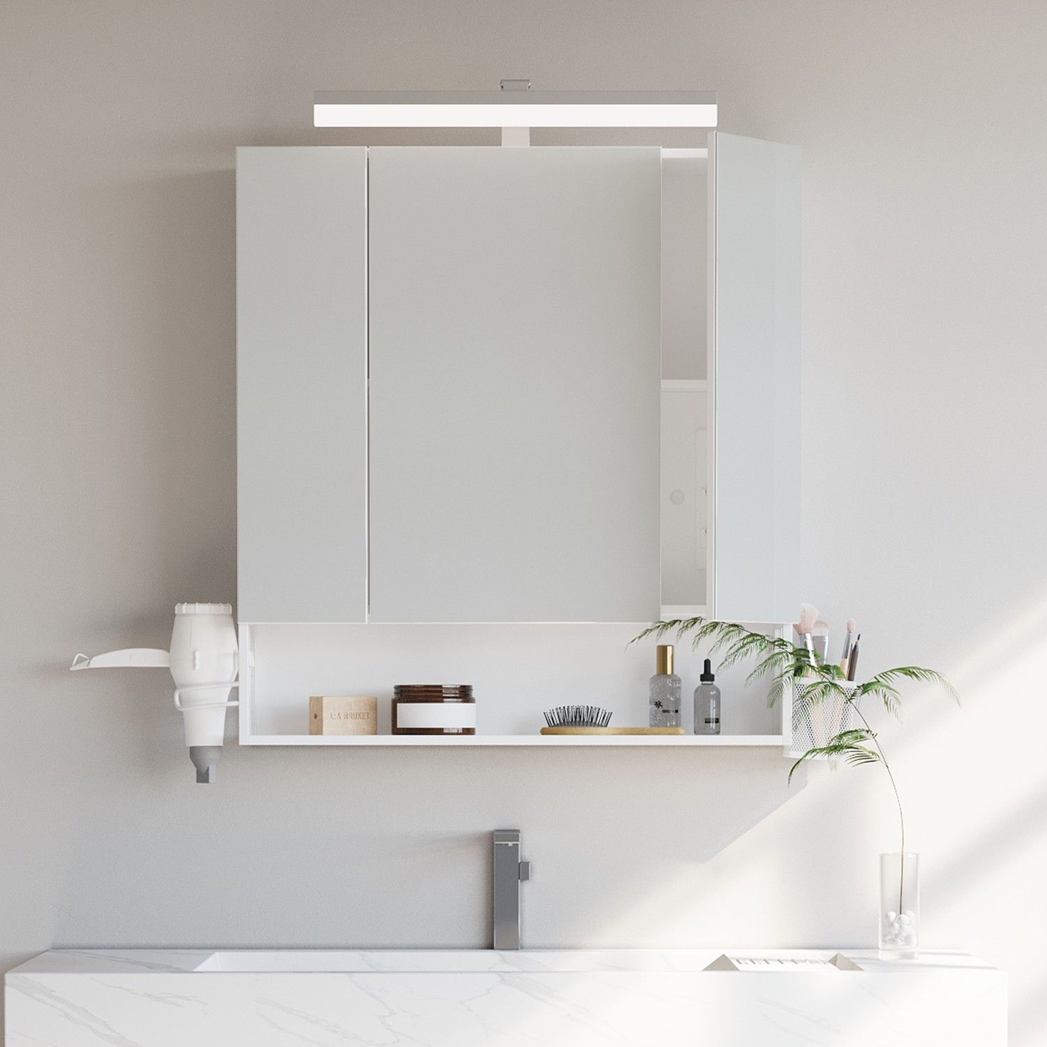 Badezimmerschrank mit LED-Beleuchtung, Steckdosen, Hängekorb Badezimmerschrank mit LED-Beleuchtung, Steckdosen, Hängekorb