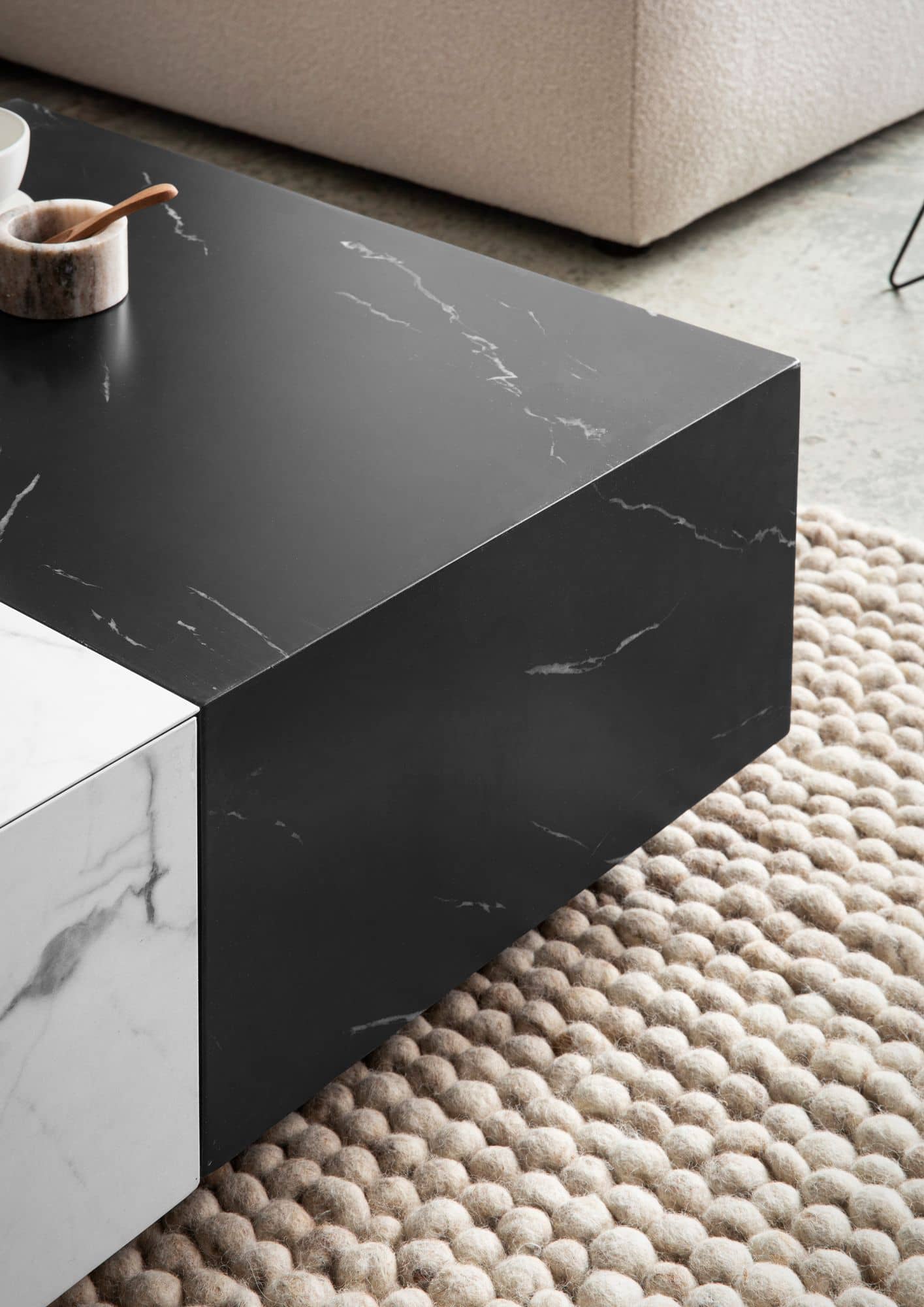 Couchtisch 120x60x28 cm Weiß Schwarz Sofatisch in Marmor-Optik Modern