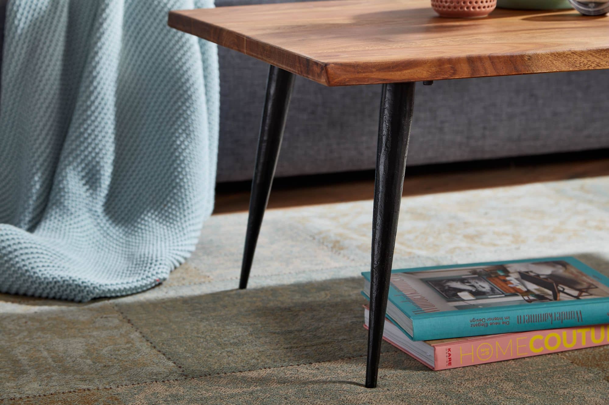 Couchtisch 110x60x40 cm Sheesham Massivholz Sofatisch mit Baumkante Couchtisch 110x60x40 cm Sheesham Massivholz Sofatisch mit Baumkante