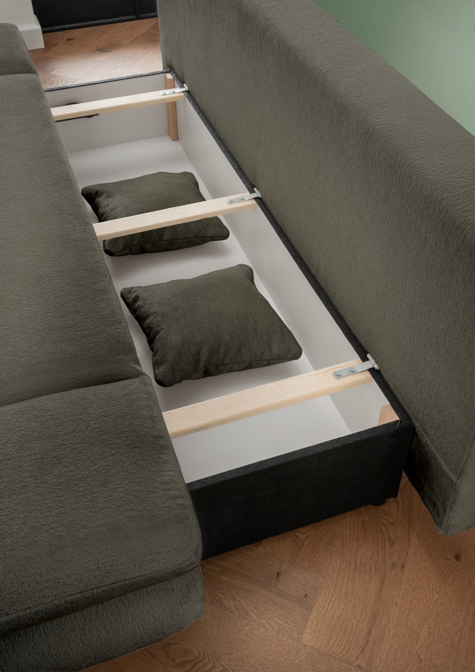 Benformato_Dale_2FAFBK_6906_F06-4 Anthrazit-Chic: Entdecke die vielseitige Schönheit des Sofa Dale