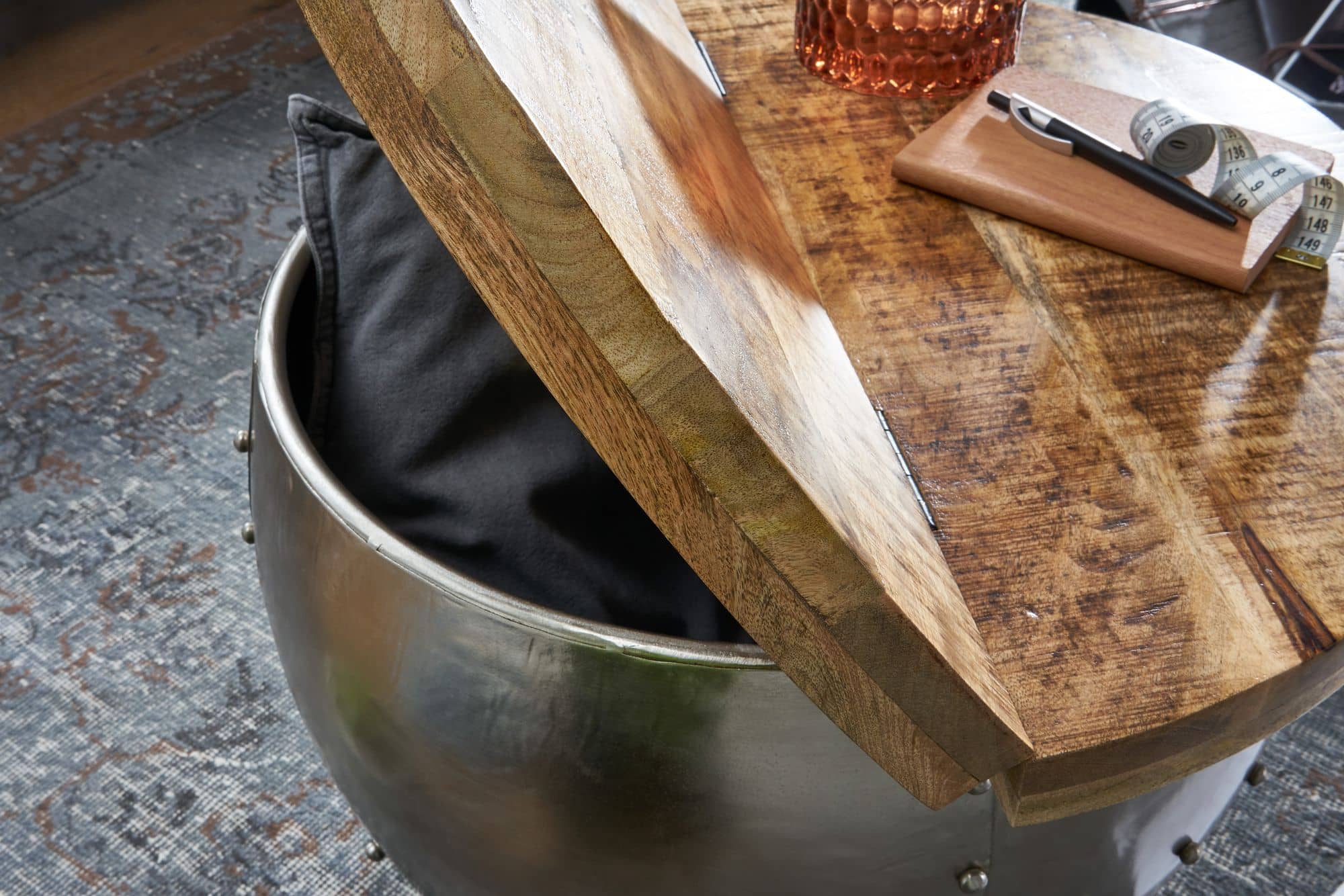 Couchtisch Mango Massivholz / Metall 60x43x60 cm Industrial Style Rund