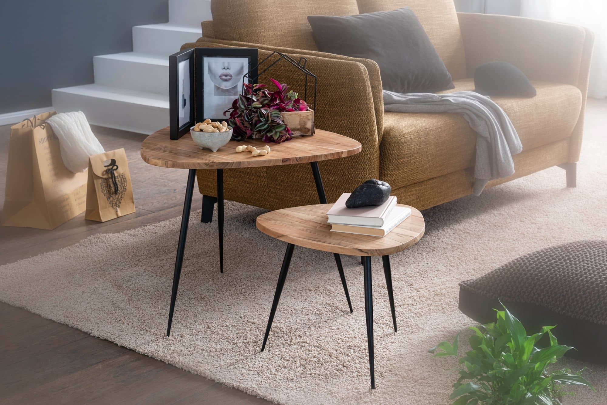 52032-WOHNLING-2er-Set-Satztisch-Akazie-Massivholz-Metall-Couchtisch-Klein-Design-Beistelltisch-Set-zwei-Holz-Tische-Wohnzimmertisch-Metallgestell-massivholz-tisch-rund-e-cool_2 2er Set Satztisch Akazie Massivholz / Metall Couchtisch Klein