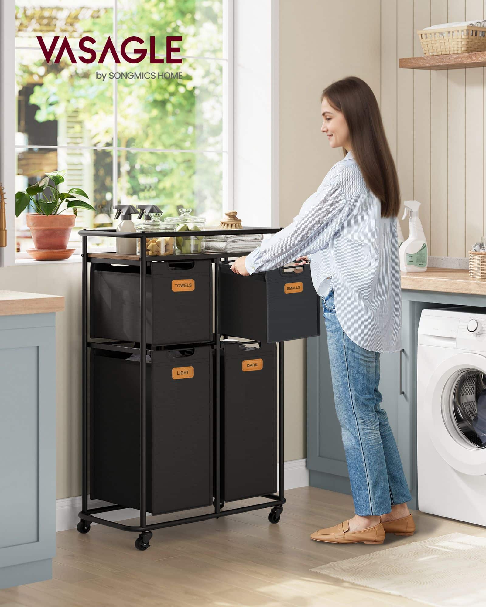 Wäschesortierer mit Rädern und 4 abnehmbaren Taschen Wäschesortierer mit Rädern und 4 abnehmbaren Taschen