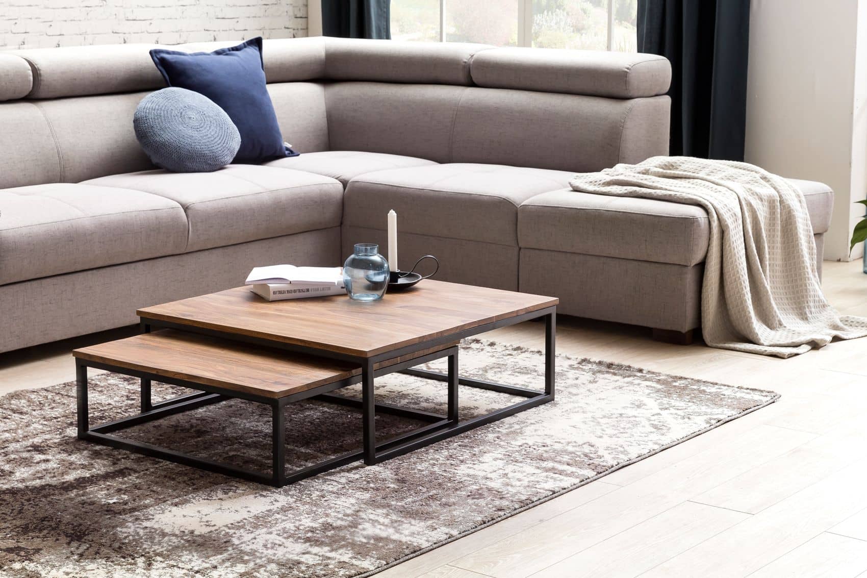 Couchtisch AKOLA 2-teilig Massivholz 75 x 75 x 27 cm