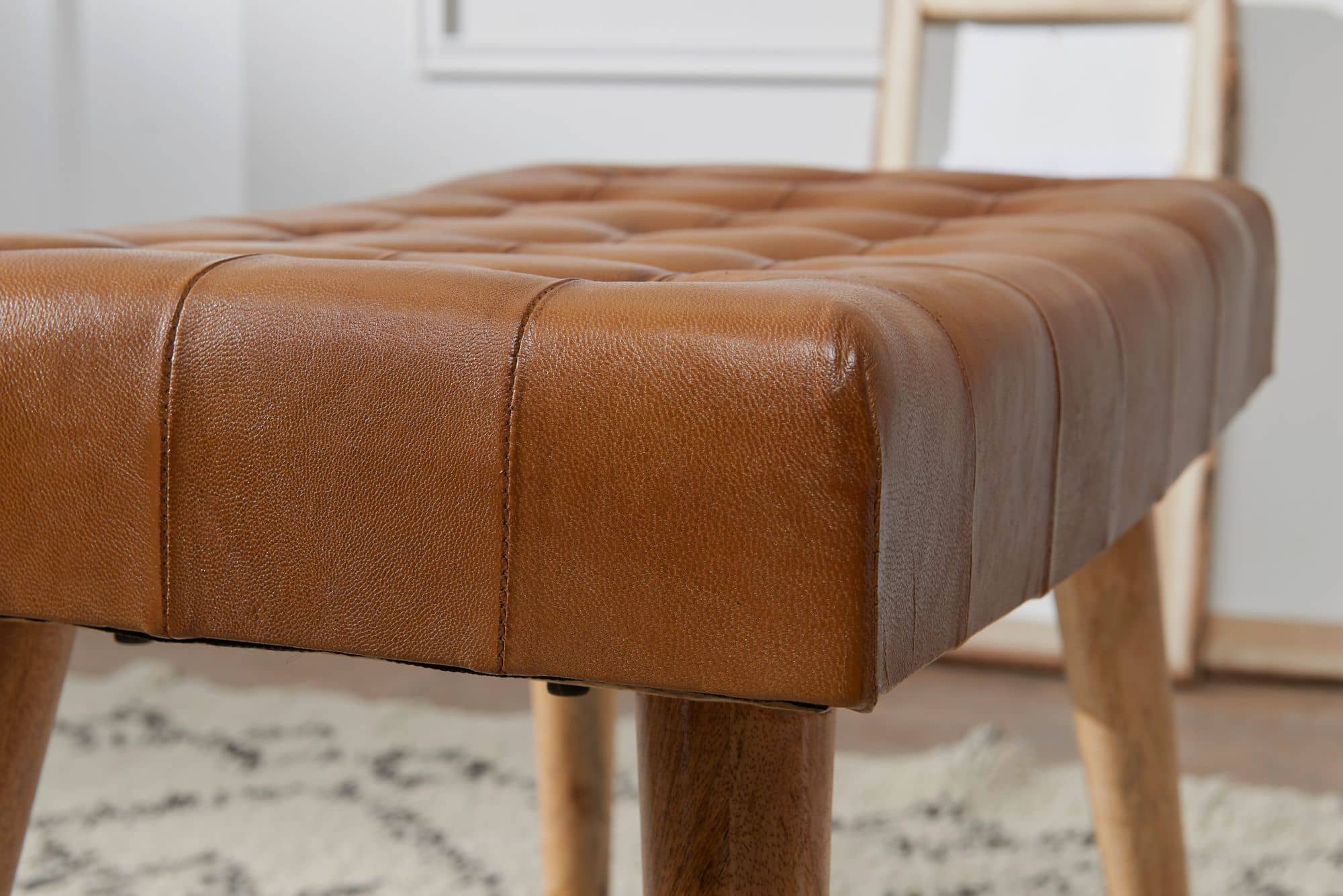 52305-WOHNLING-Sitzhocker-WL6-012-WL6-012_5 Chesterfield Hocker: Zeitlose Eleganz im Wohnzimmer
