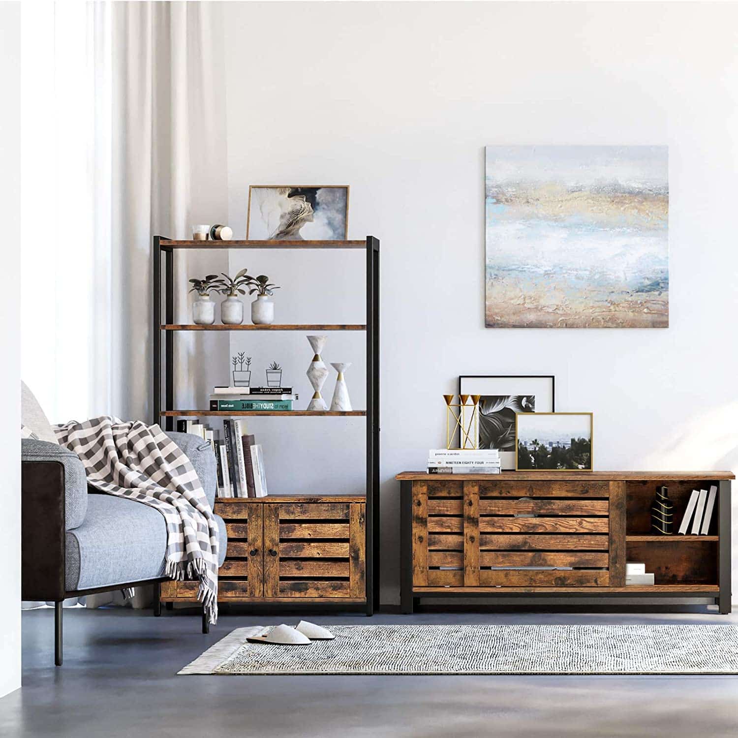 Industriestil Regal mit Lamellentüren