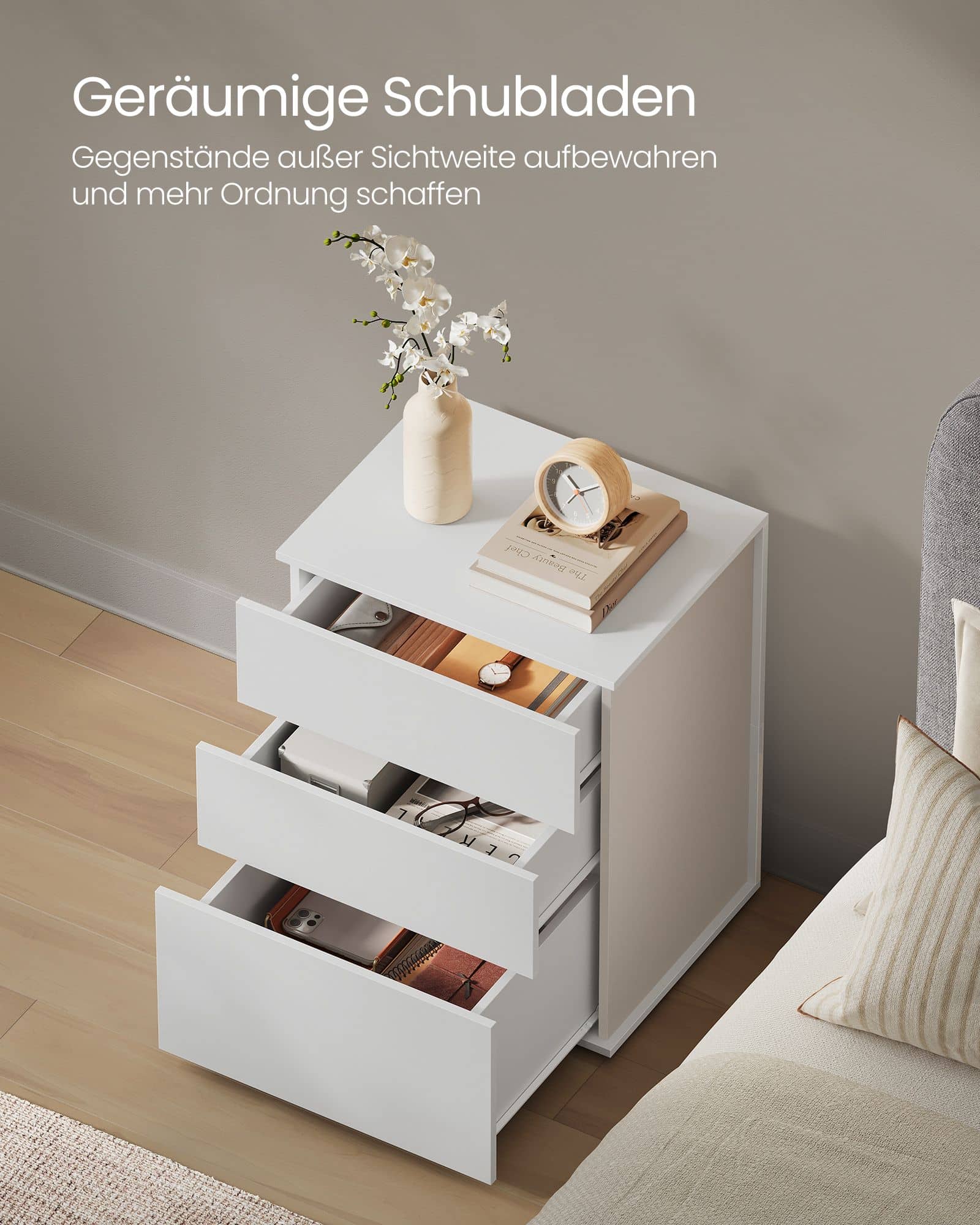 Nachttisch mit 3 Schubladen mattweiß-cappuccinobeige Nachttisch mit 3 Schubladen mattweiß-cappuccinobeige