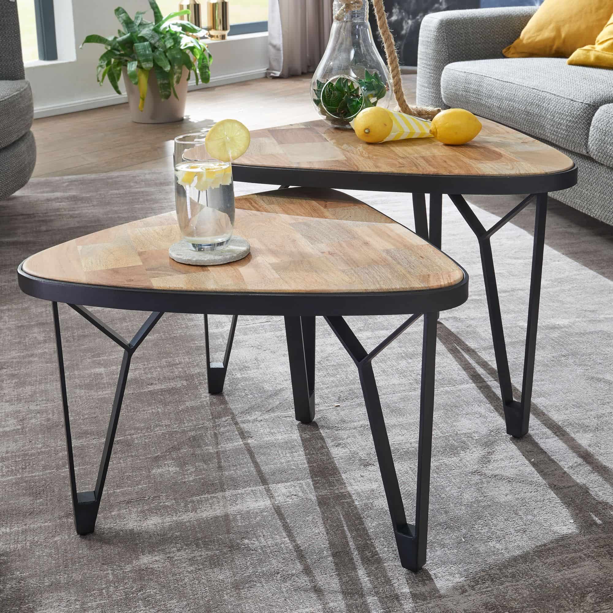 Design Couchtisch 2er Set Mango / Akazie Massivholz Satztisch Dreieckig Design Couchtisch 2er Set Mango / Akazie Massivholz Satztisch Dreieckig