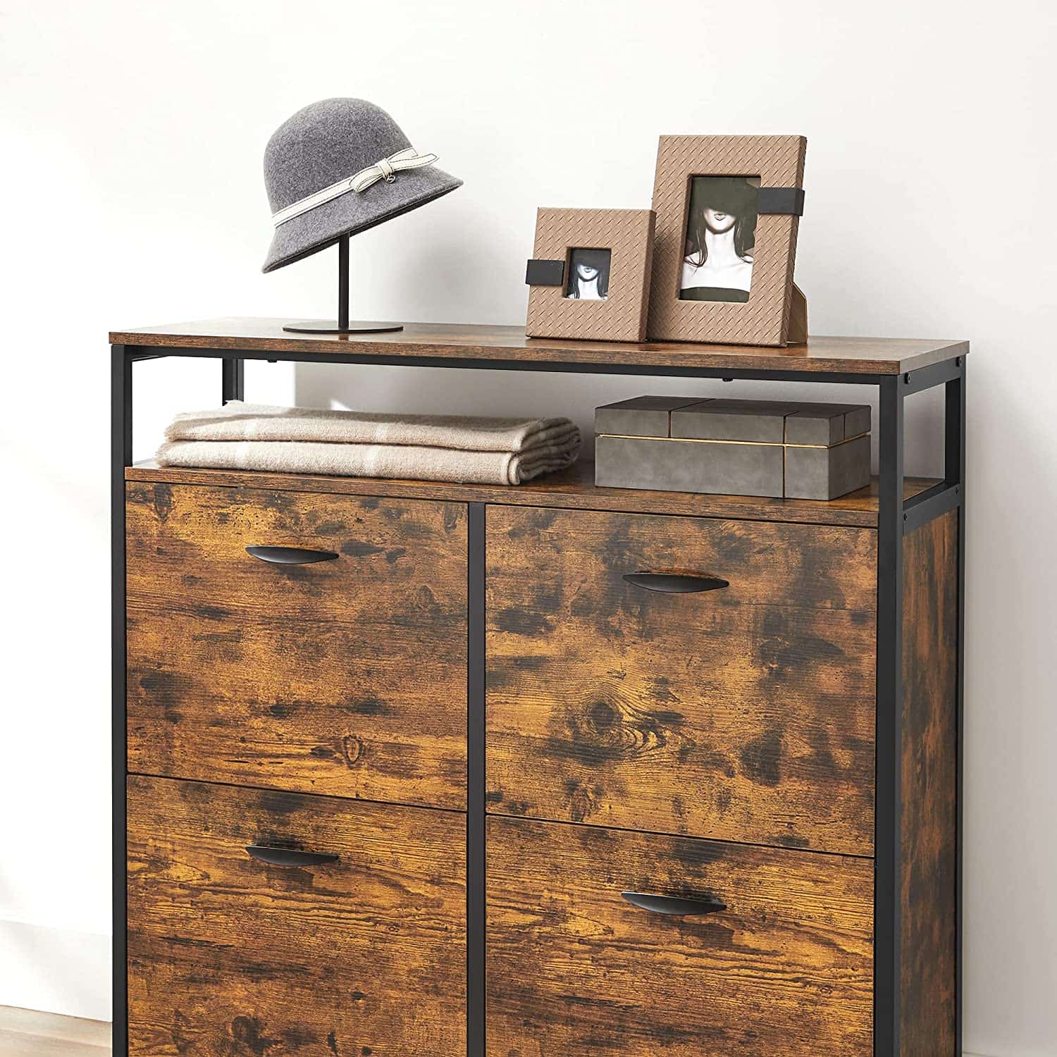 Schuhschrank mit 4 Klappen Schuhschrank mit 4 Klappen