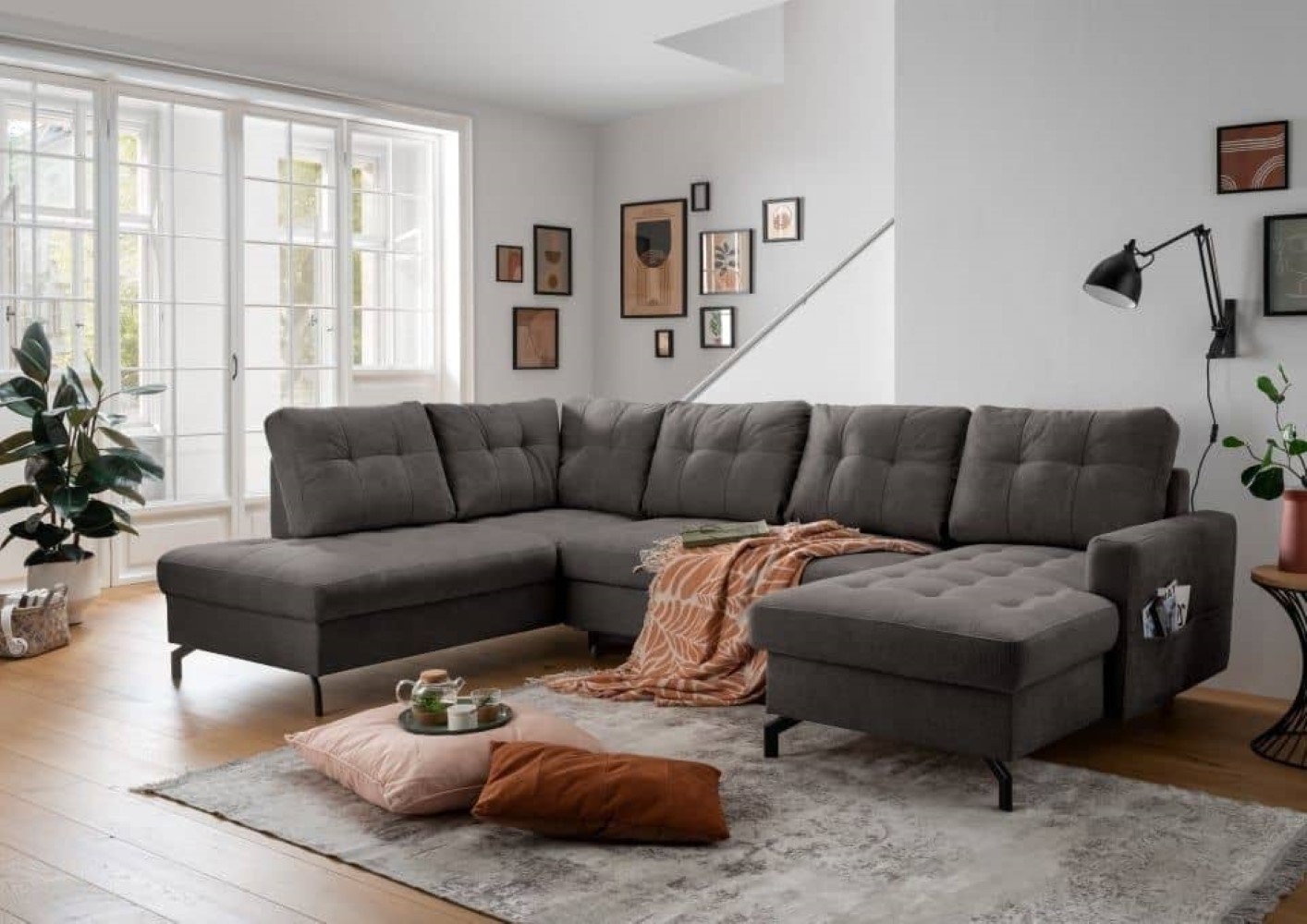 Wohnlandschaft mit Schlaffunktion Trevisio: Luxuriöse Komfortlösung inkl Bettkasten, in verschiedenen Farben wählbar Wohnlandschaft mit Schlaffunktion Trevisio: Luxuriöse Komfortlösung inkl Bettkasten, in verschiedenen Farben wählbar