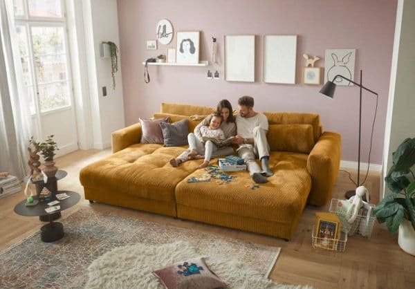 XXL Loveseat Barura aus Cordstoff – Mustard Orange XXL Loveseat Barura aus Cordstoff – Mustard Orange