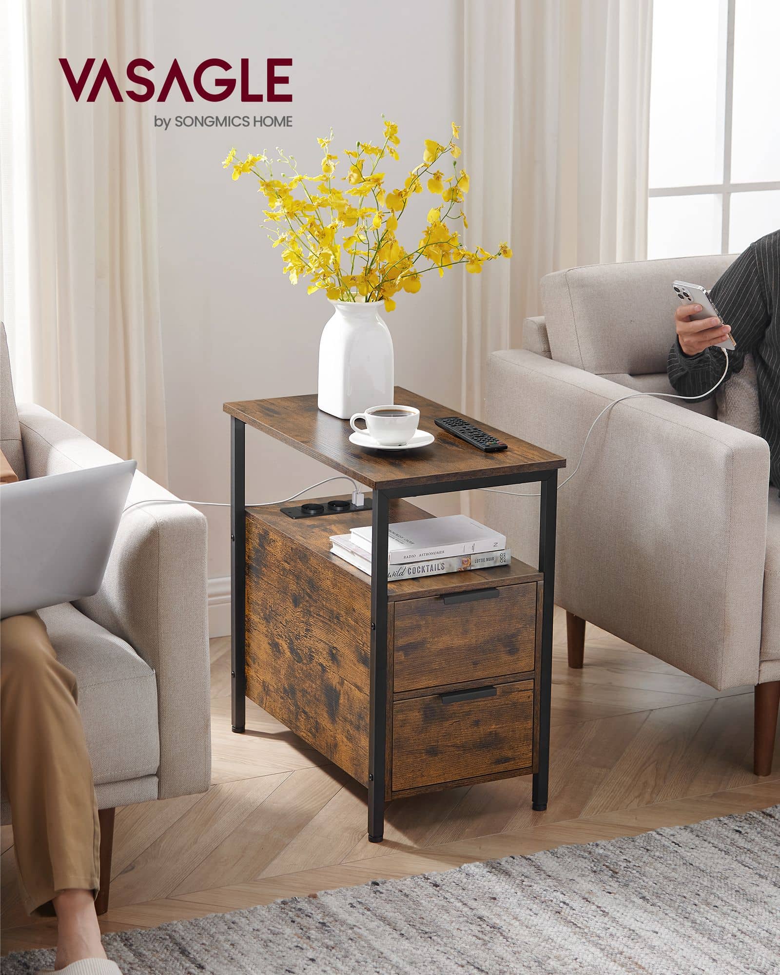 Beistelltisch mit Steckdosenleiste und 2 Schubladen Beistelltisch mit Steckdosenleiste und 2 Schubladen