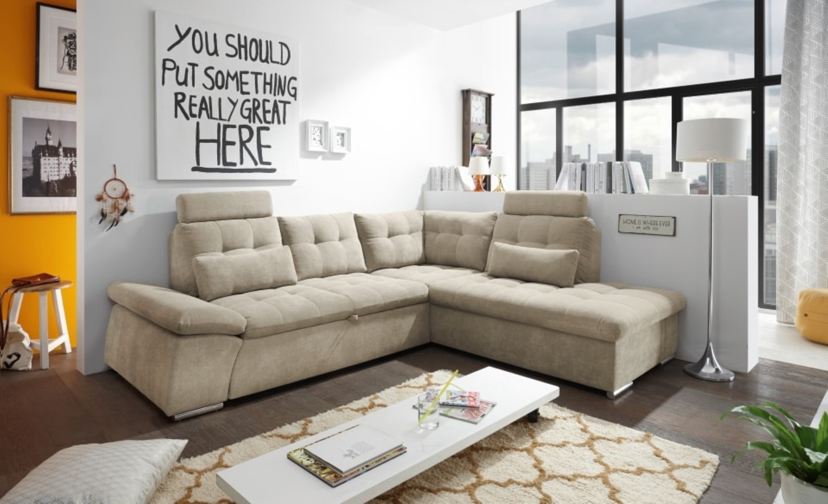 Nalo-2F-Rec_Uran-06_sand_Milieu_64-745-20 Sanddünen-Eleganz: Das Nalo Schlafsofa von ED Exciting Design in zeitlosem Sandton