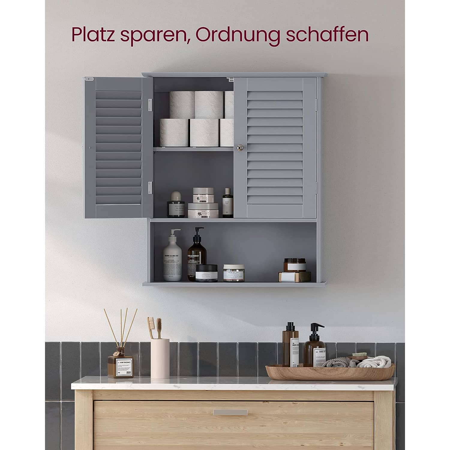 Badezimmerschrank mit verstellbarem Einlegeboden und Lamellentüren Badezimmerschrank mit verstellbarem Einlegeboden und Lamellentüren