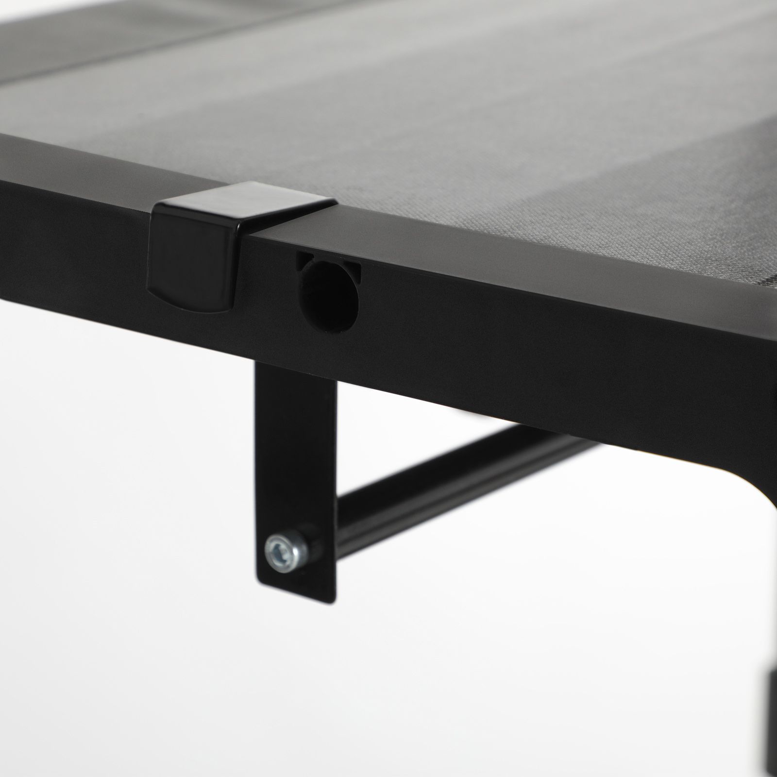 Stoffschrank mit Kleiderstangen