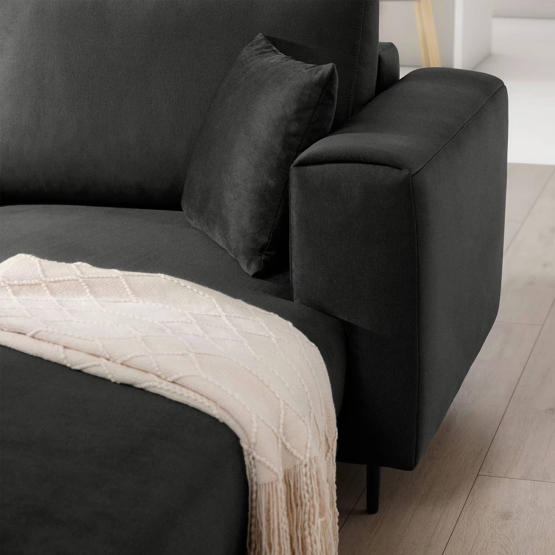 Ecksofa Baria – Schlaffunktion, Stauraum und pflegeleichter Stoff Ecksofa Baria – Schlaffunktion, Stauraum und pflegeleichter Stoff