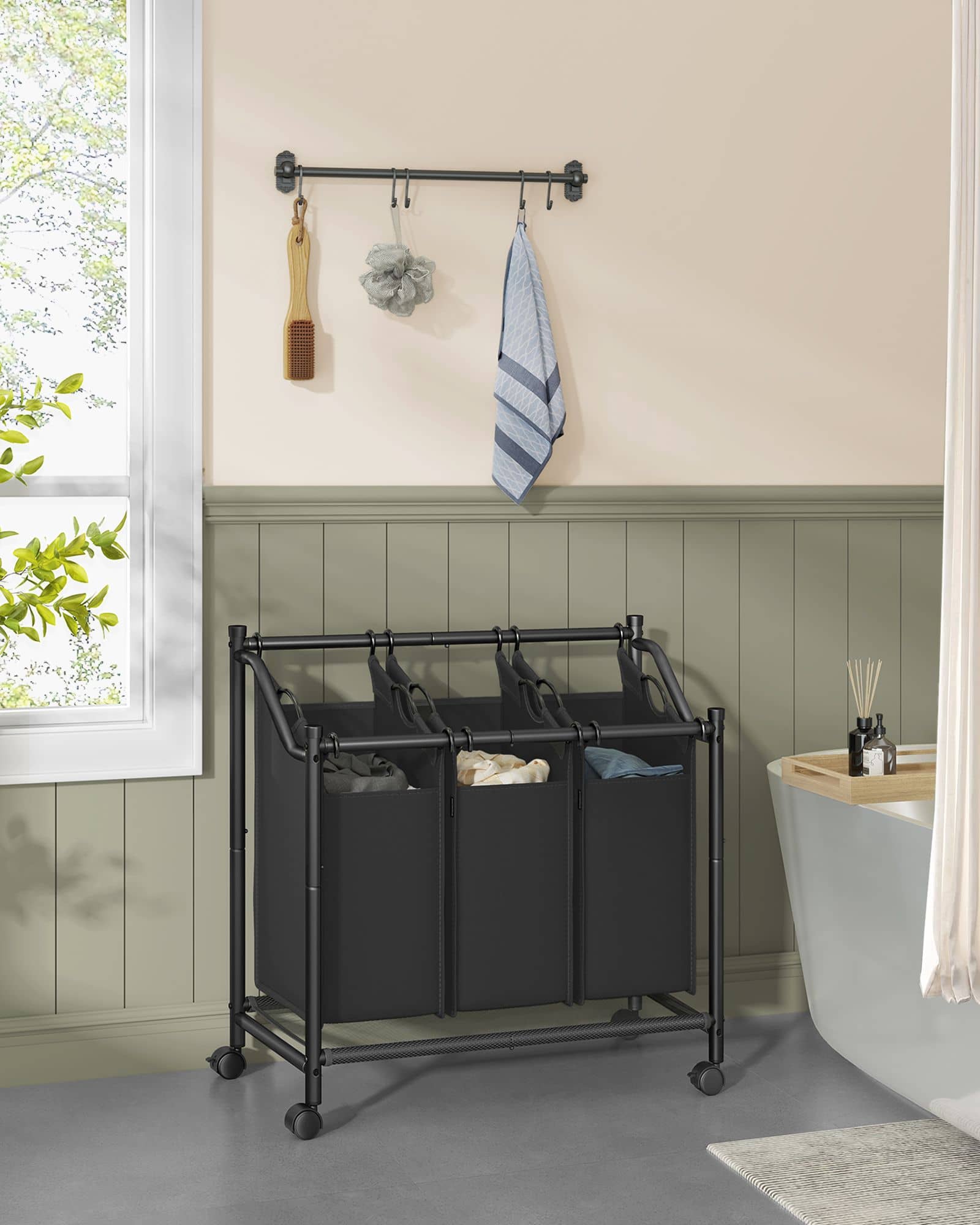 Wäschekorb mit Rollen 3 x 45 L tintenschwarz Wäschekorb mit Rollen 3 x 45 L tintenschwarz