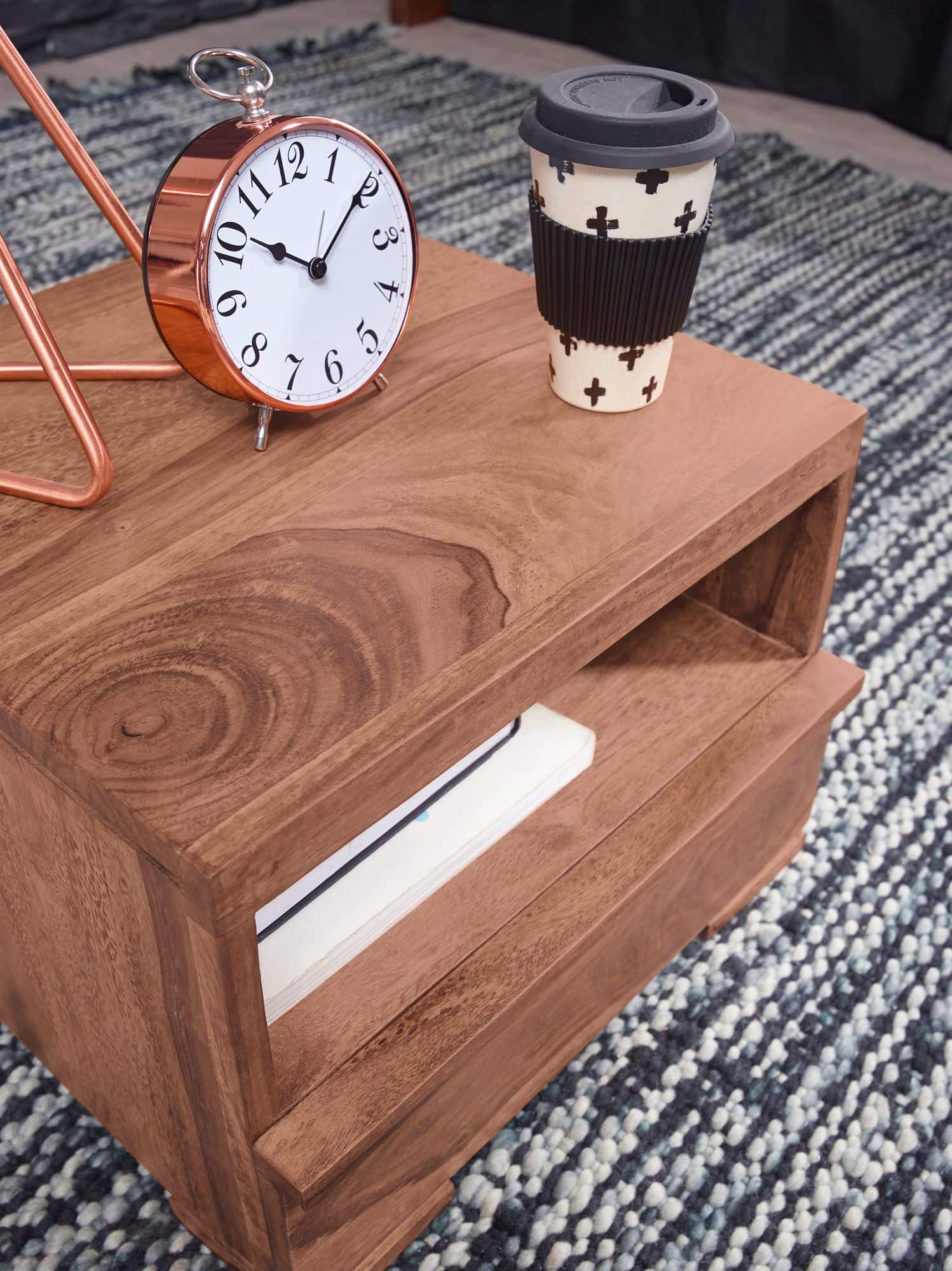 38522-WOHNLING-Nachttisch-MUMBAI-Massiv-Holz-Akaz_2 Nachttisch MUMBAI Massiv-Holz Akazie Nacht-Kommode 30 cm 1 Schublade Ablage Nachtschrank Landhaus-Stil Echt-Holz