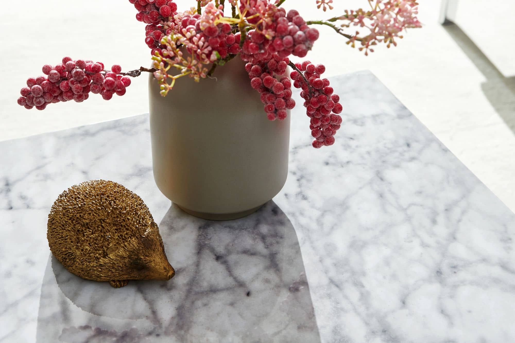 57749-Wohnling-Monobloc-Couchtisch-Marmoroptik-weiss-60x60x30-cm-WL6-320-WL6-320_4 Couchtisch MONOBLOC 60x30x60 cm Hochglanz mit Marmor Optik Weiß