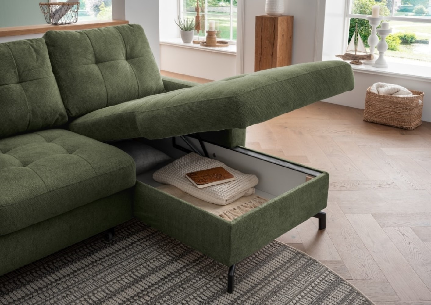 Benformato_Treviso_2F-RECBK_9301_F10-4 Natürliche Eleganz: Dunkelgrünes Benformato Sofa Treviso