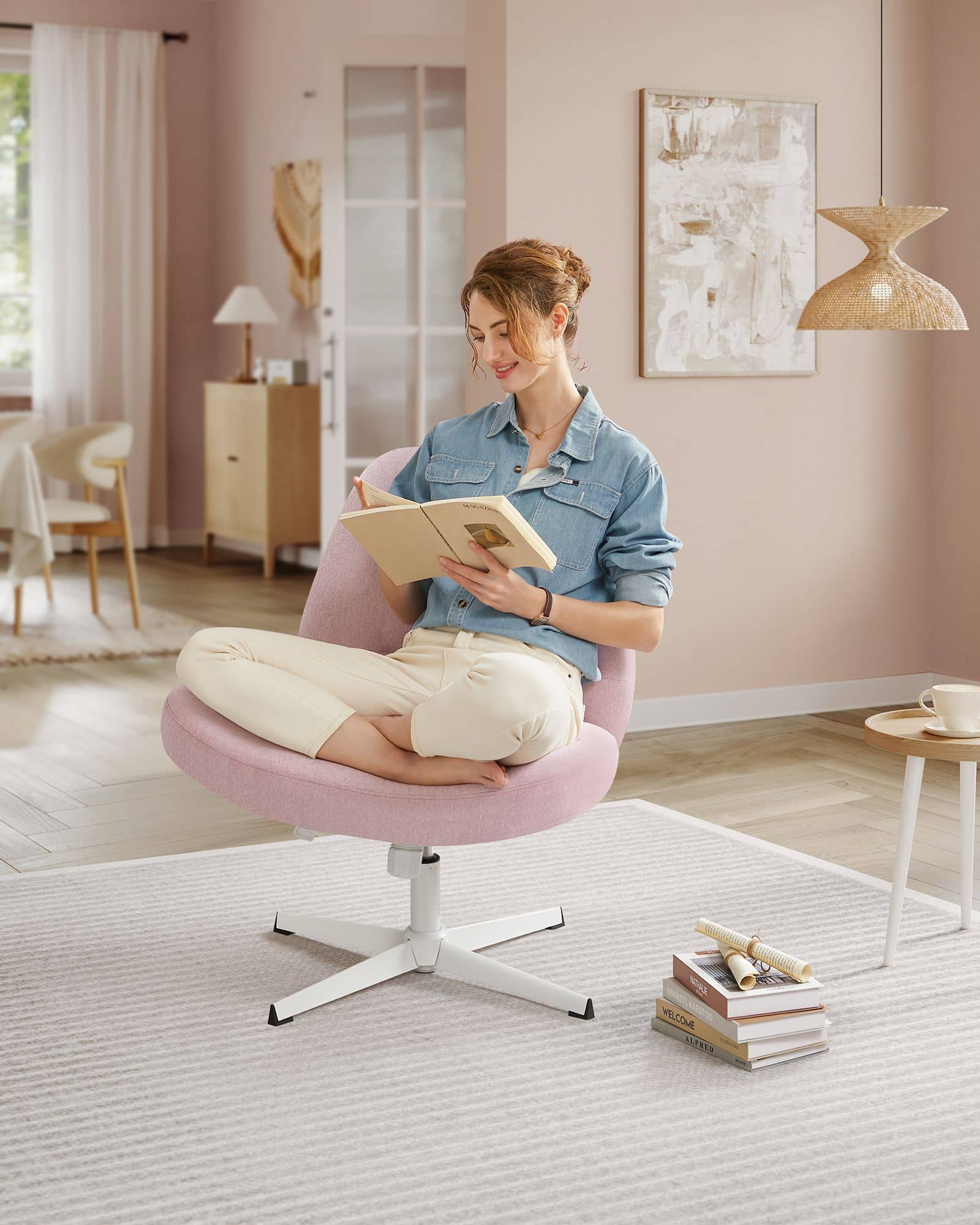 Bürostuhl mit breiter Sitzfläche und Kreuzfuß pastellrosa Bürostuhl mit breiter Sitzfläche und Kreuzfuß pastellrosa