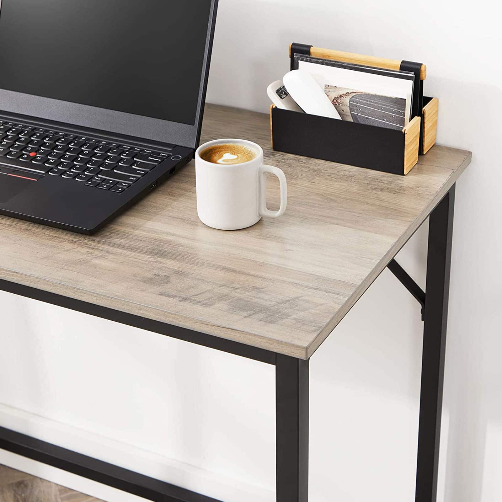3zbNfG9qAsFwHw Schreibtisch mit Metallgestell