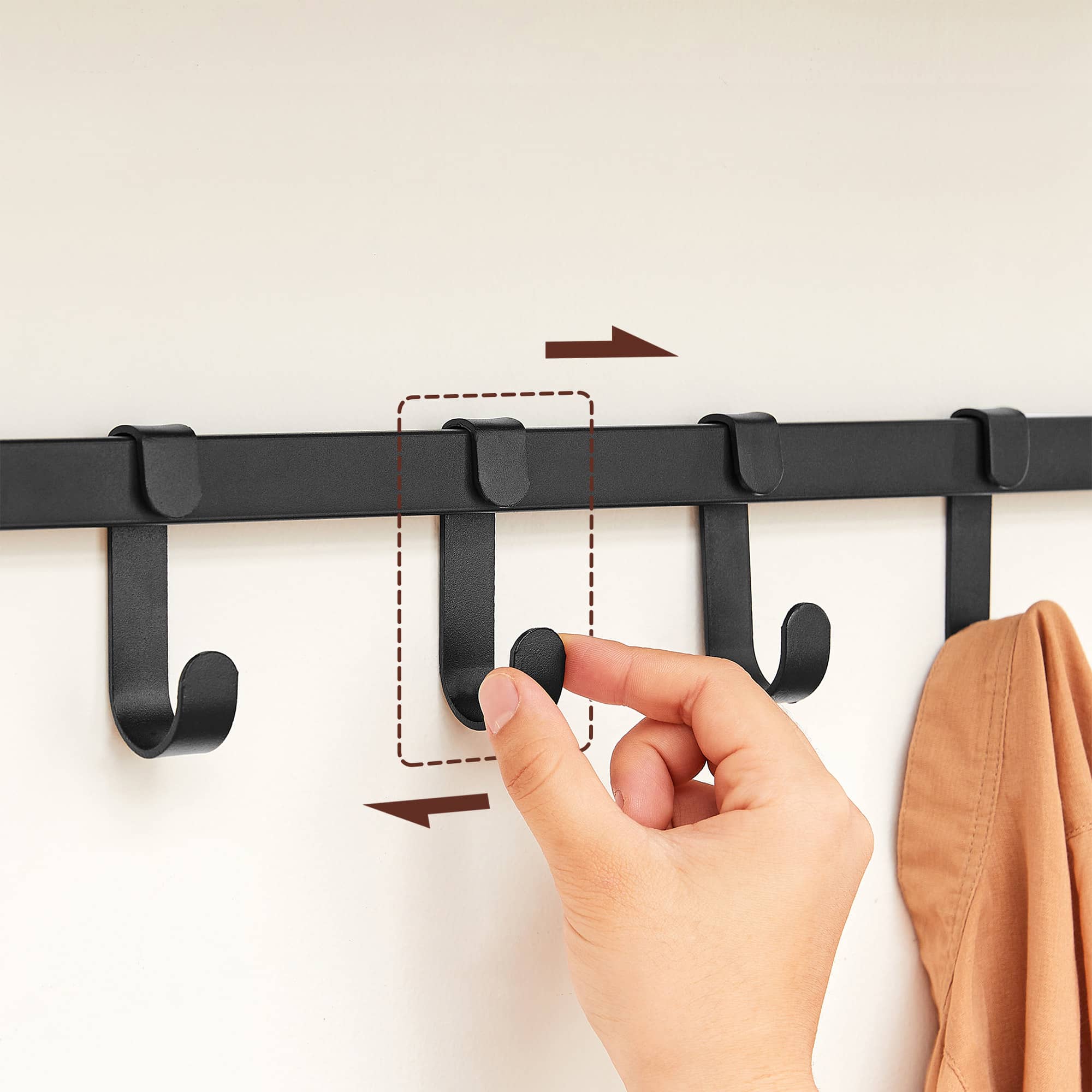 Wandgarderobe mit 5 abnehmbaren Haken Wandgarderobe mit 5 abnehmbaren Haken