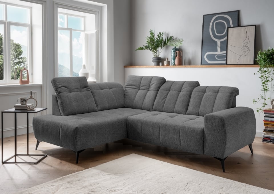 Ecksofa Sano von Benformato – Beidseitig bestellbar, Corto Stoff, Elektrofunktion & verstellbare Kopflehnen