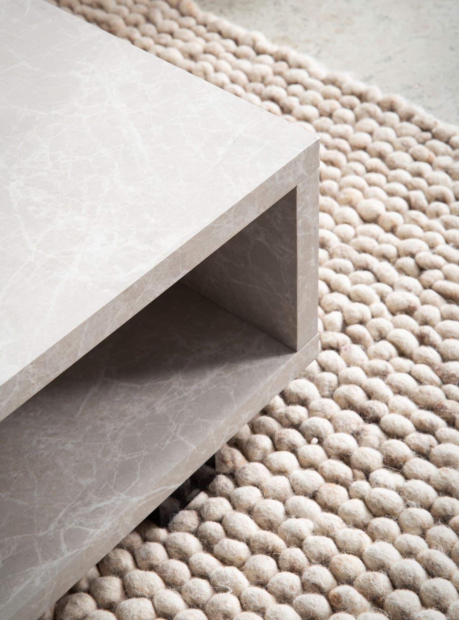 Couchtisch 100x50x25 cm Sandfarben Sofatisch in Stein-Optik Modern Couchtisch 100x50x25 cm Sandfarben Sofatisch in Stein-Optik Modern