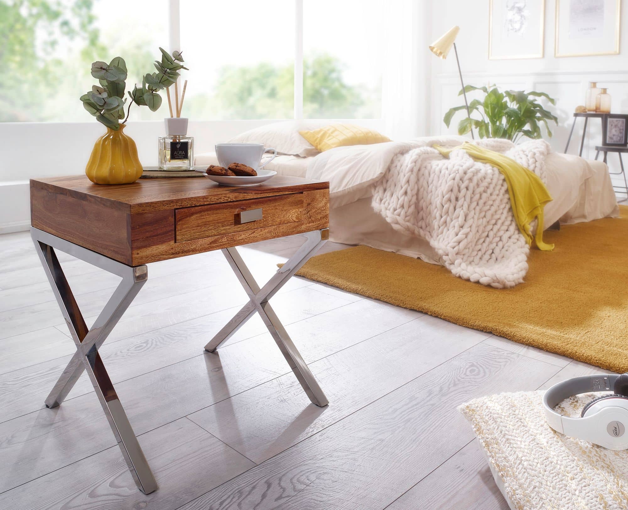 36245-WOHNLING-Nachttisch-GUNA-Massiv-Holz-Sheesham-Nacht-Kommode-45-cm-1-Schublade-httisch-Schlafzimmer-Designer-indisc_2 Nachttisch GUNA Massiv-Holz Sheesham Nacht-Kommode 45 cm 1 Schublade mit Metallbeine Nachtschrank Landhaus-Stil Echt-Holz Nachtkästchen dunkel-braun Nacht-Konsole Natur-Produkt Schlafzimmer-Möbel