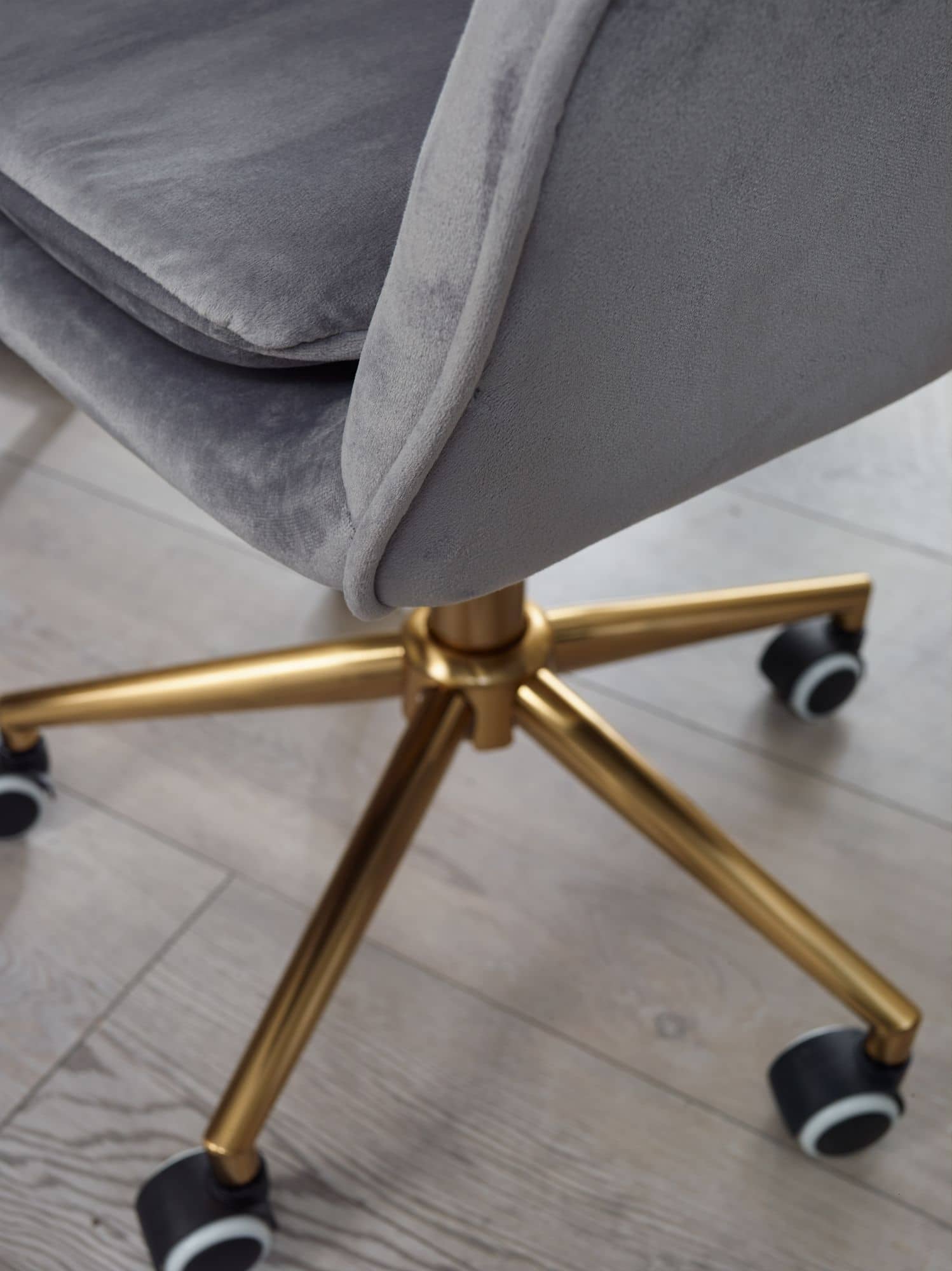57498-Amstyle-Schreibtischstuhl-Samt-Grau-Design-Drehstuhl-mit-Lehne-Arbeitsstuhl-mit-120-kg-Maximalbelastung-Schalenstuhl-mit-Rollen-Stuhl-drehbar-SPM1-430-SPM1-430_5 Schreibtischstuhl Samt Grau