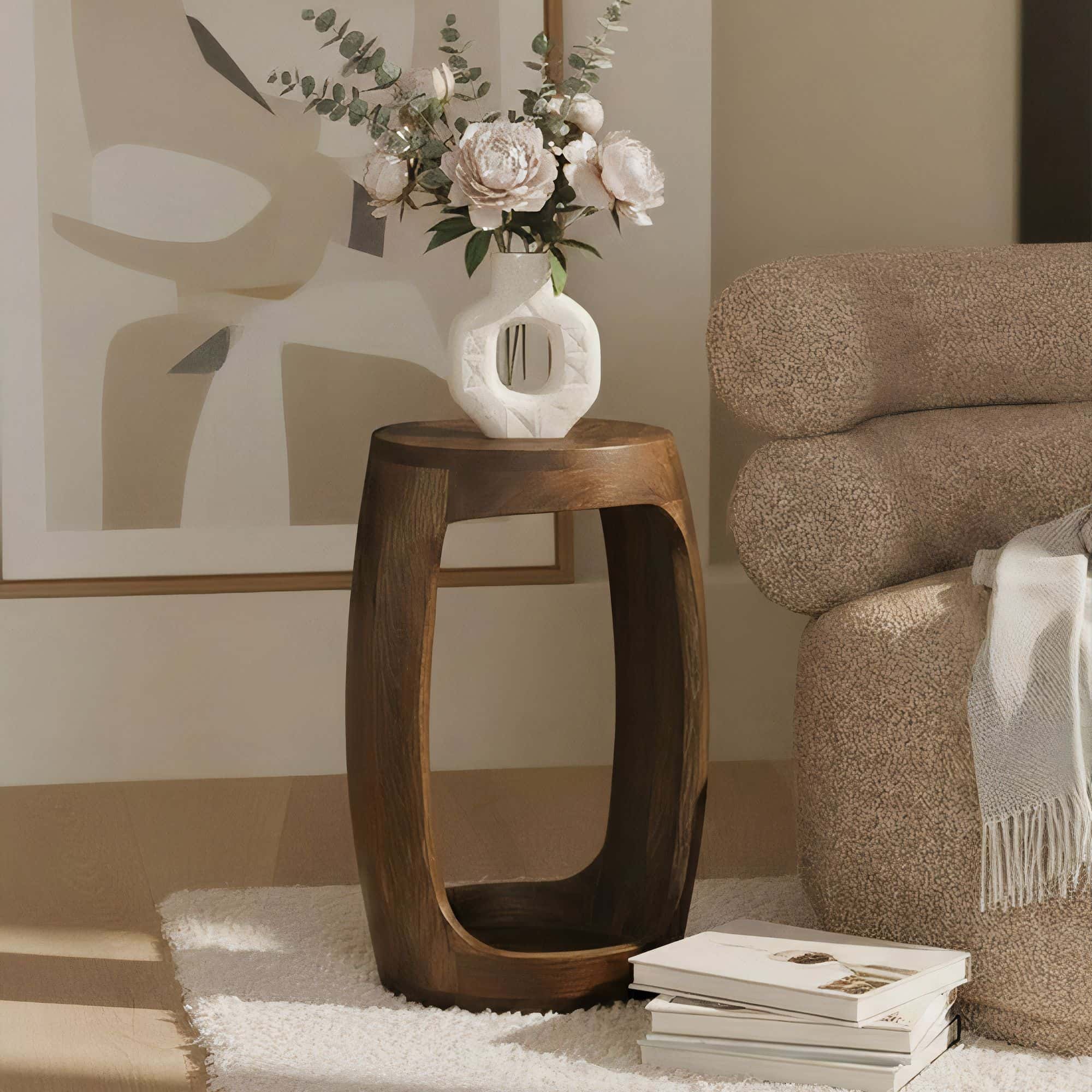 Beistelltisch Mango Massivholz rund 30cm - Kleiner Runder Couchtisch mit offenem Fach - Handgefertigter Wohnzimmertisch im modernen Design aus Echtholz