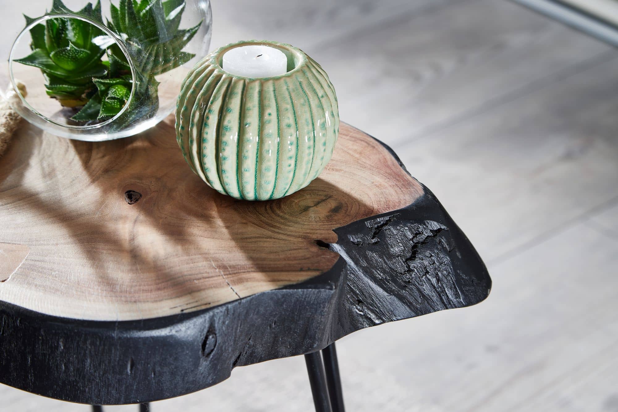 Beistelltisch Akazie Massivholz / Metall Industrial 40x40x32cm Baumkante Beistelltisch Akazie Massivholz / Metall Industrial 40x40x32cm Baumkante