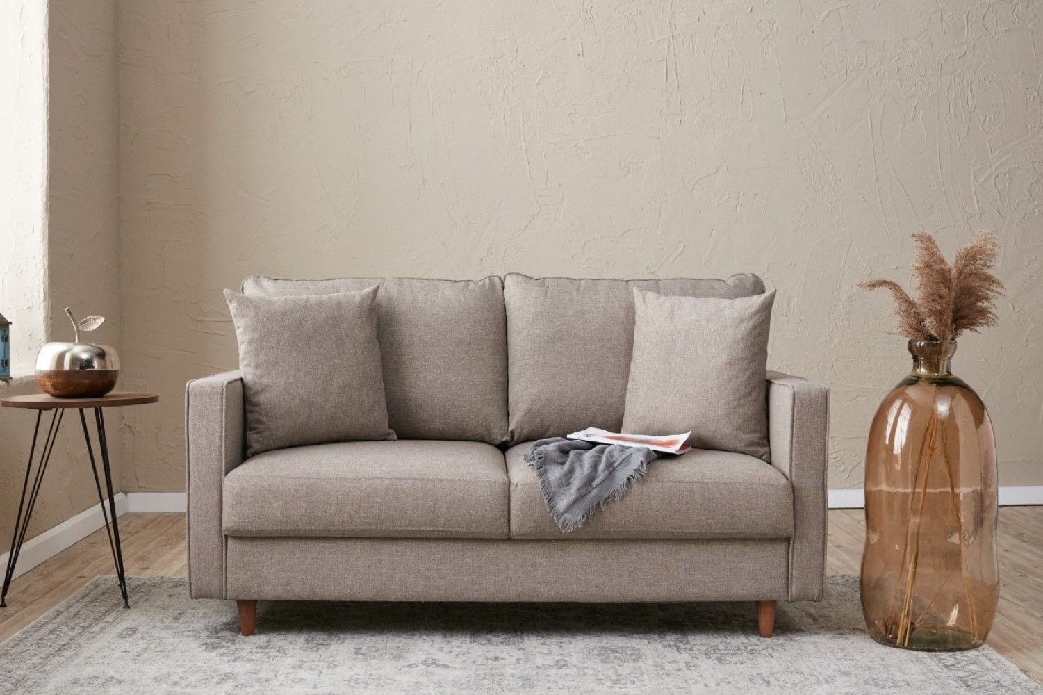 Eva 2-Sitzer Sofa von MyHomelando – Pflegeleicht und kompakt Eva 2-Sitzer Sofa von MyHomelando – Pflegeleicht und kompakt